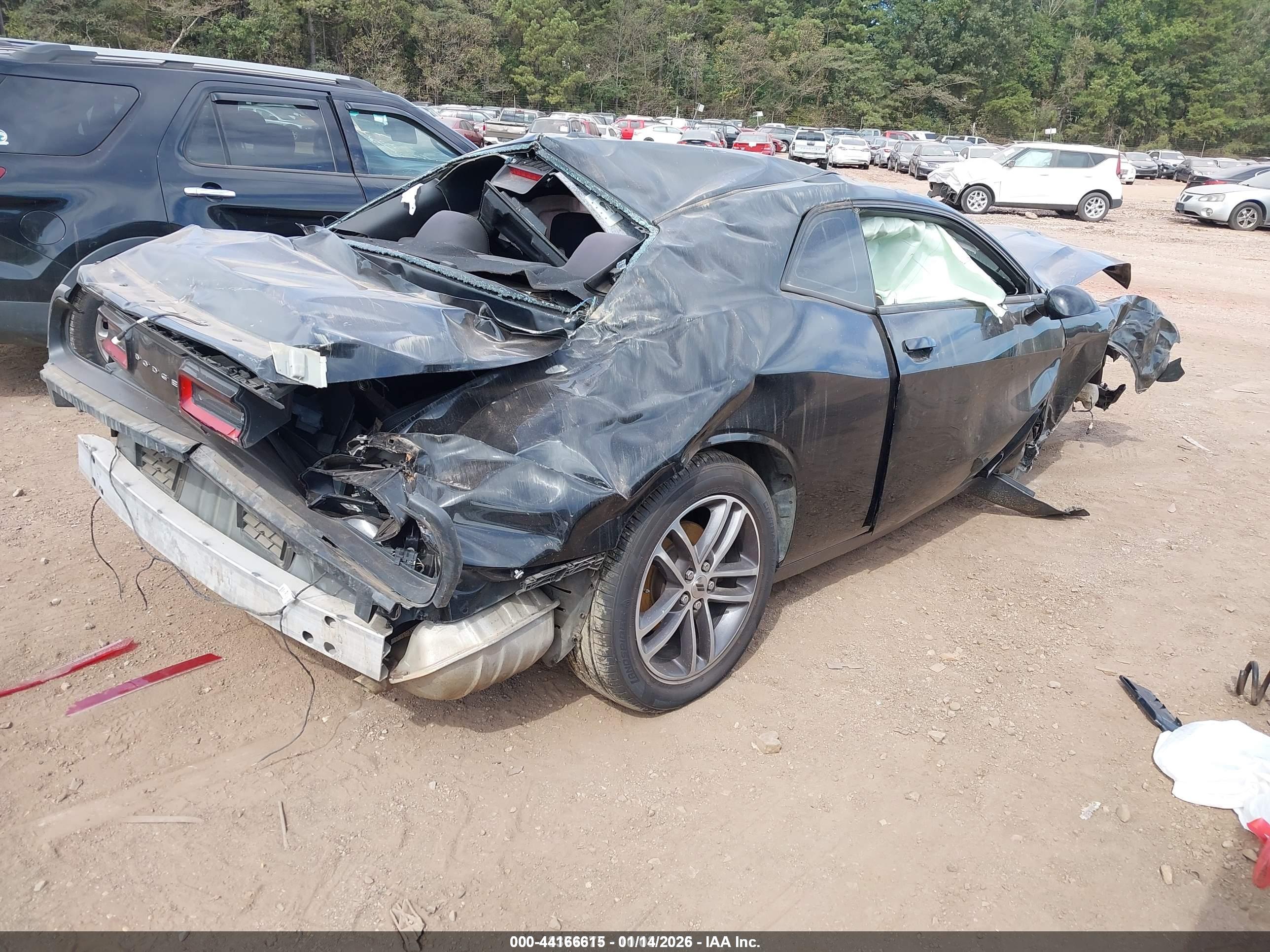 DODGE CHALLENGER image 4