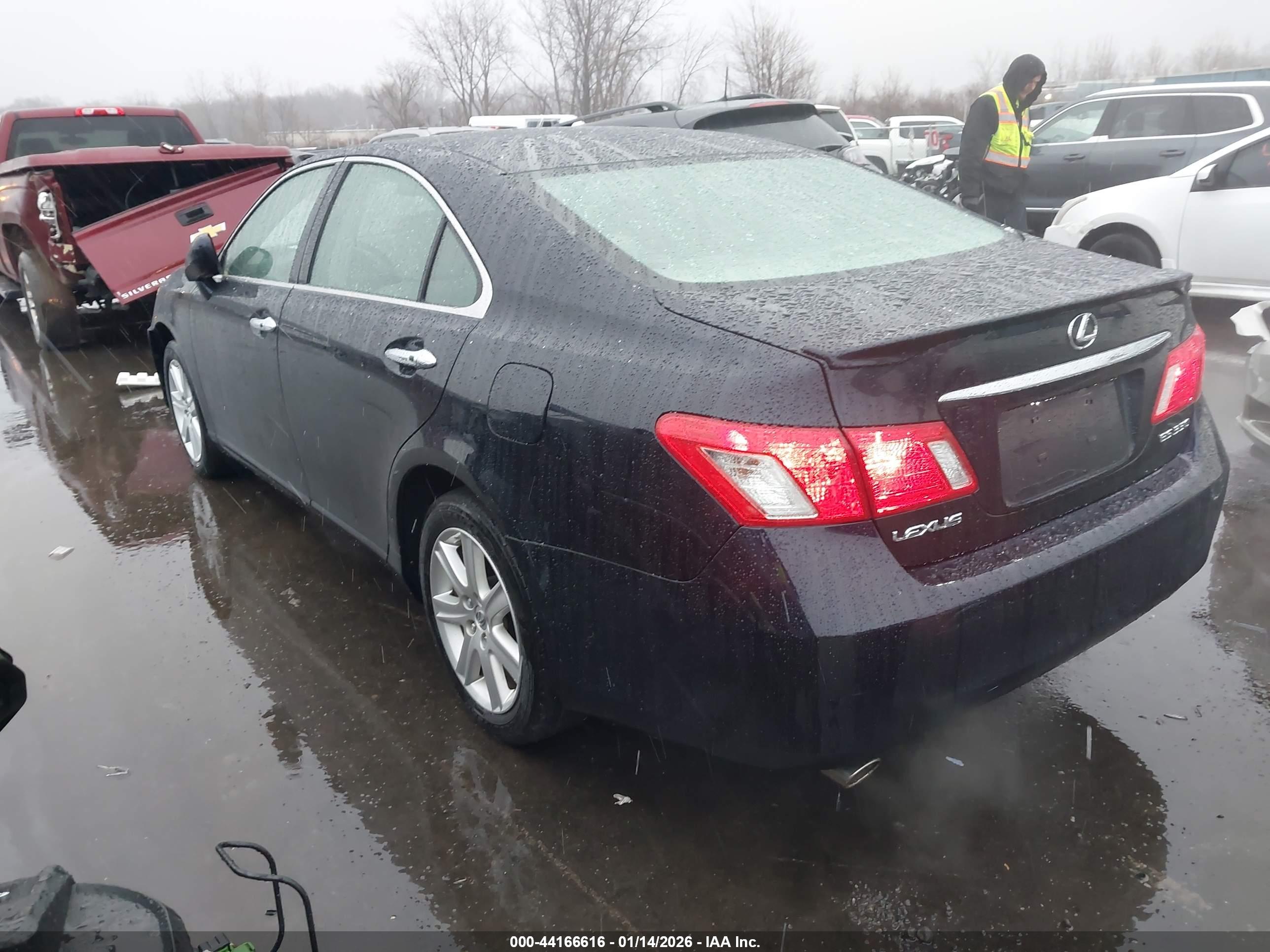 LEXUS ES image 3