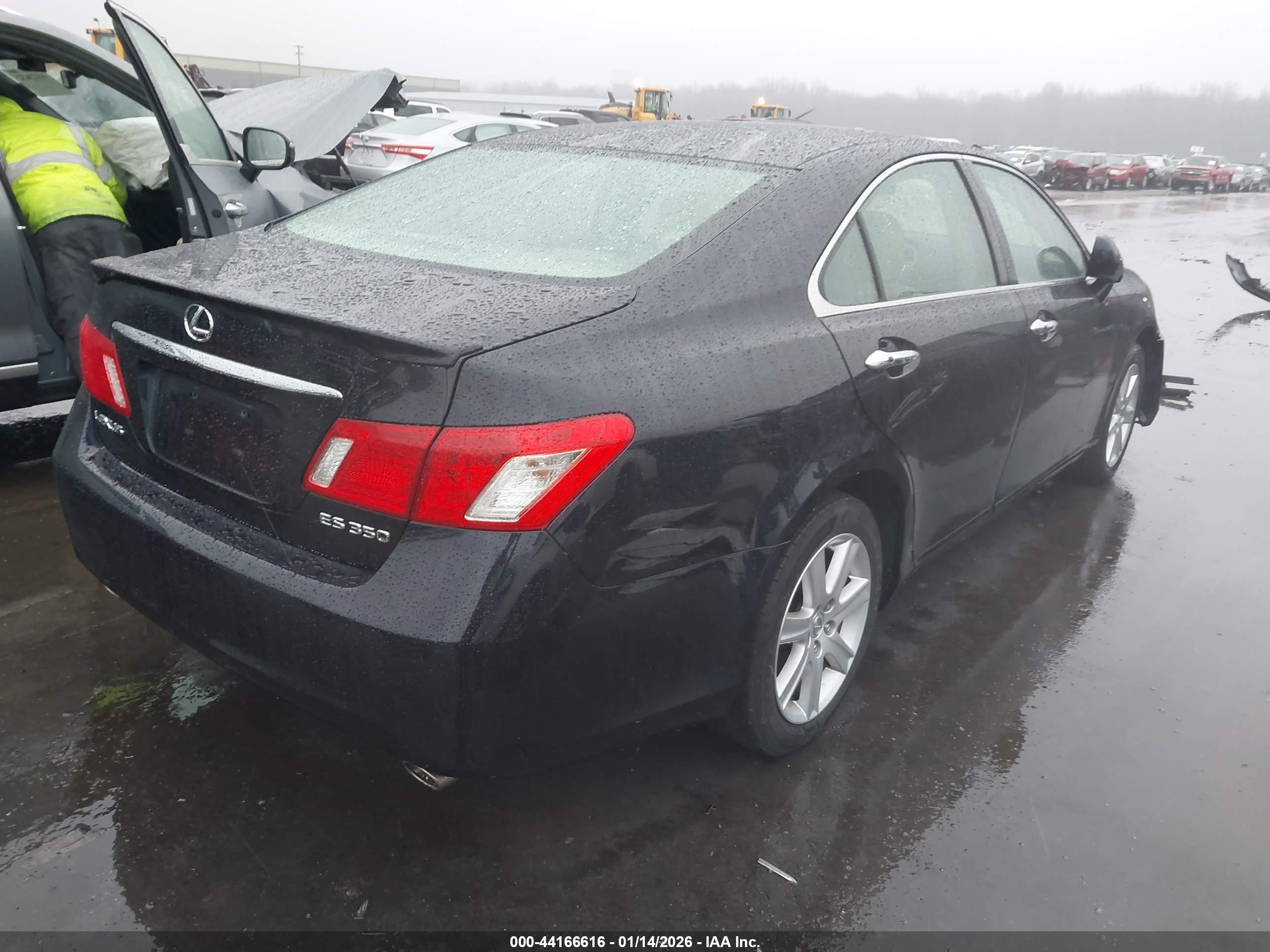 LEXUS ES image 4