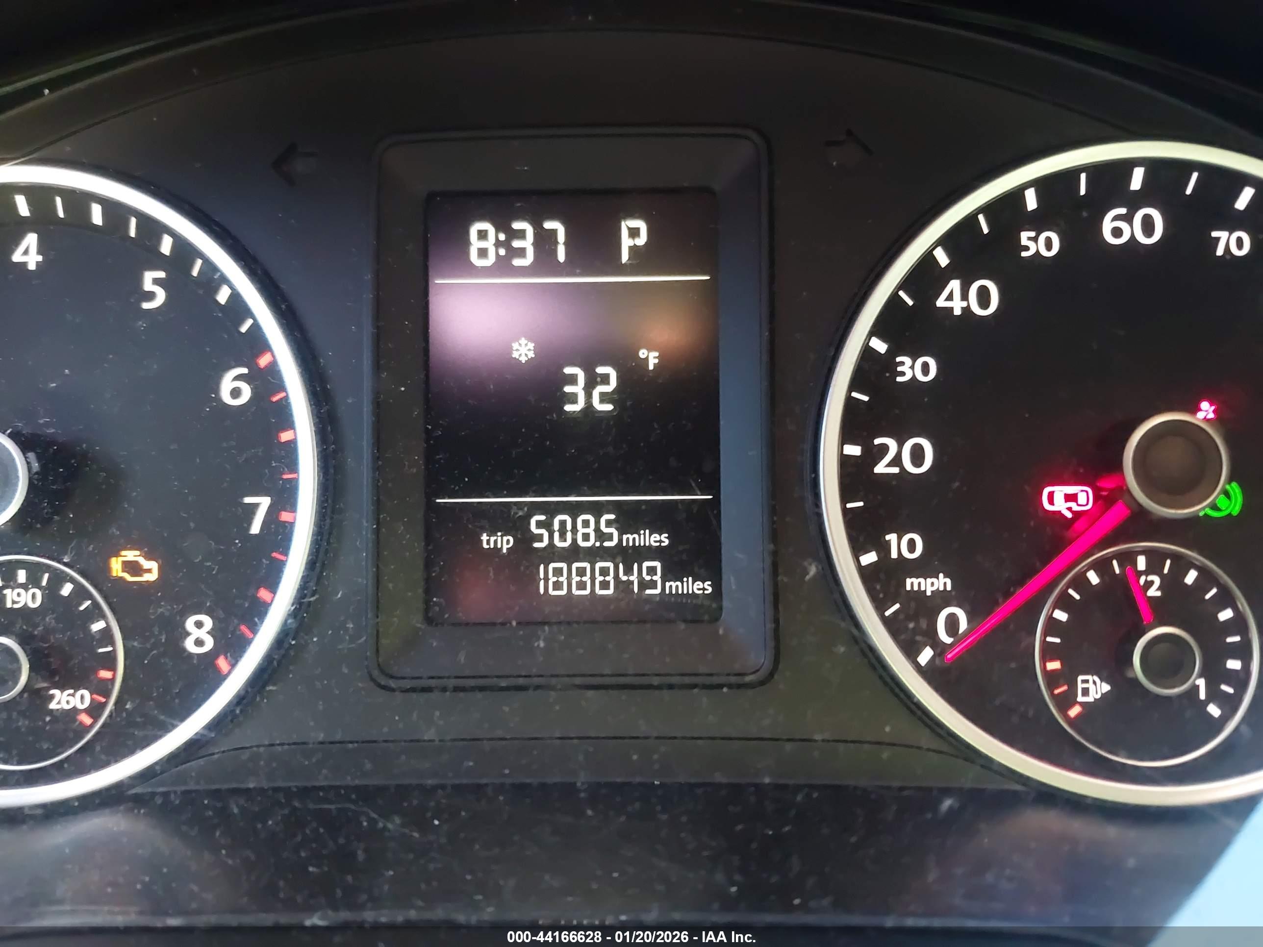 VOLKSWAGEN TIGUAN image 7