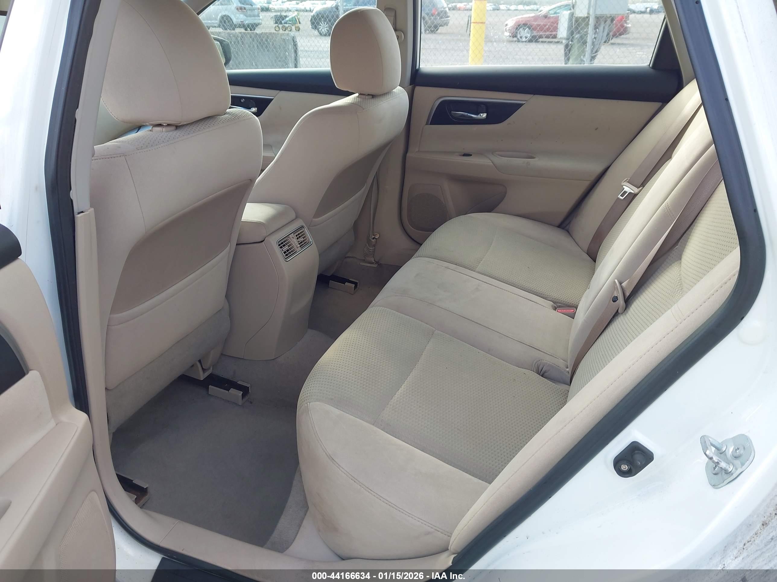 NISSAN ALTIMA image 8