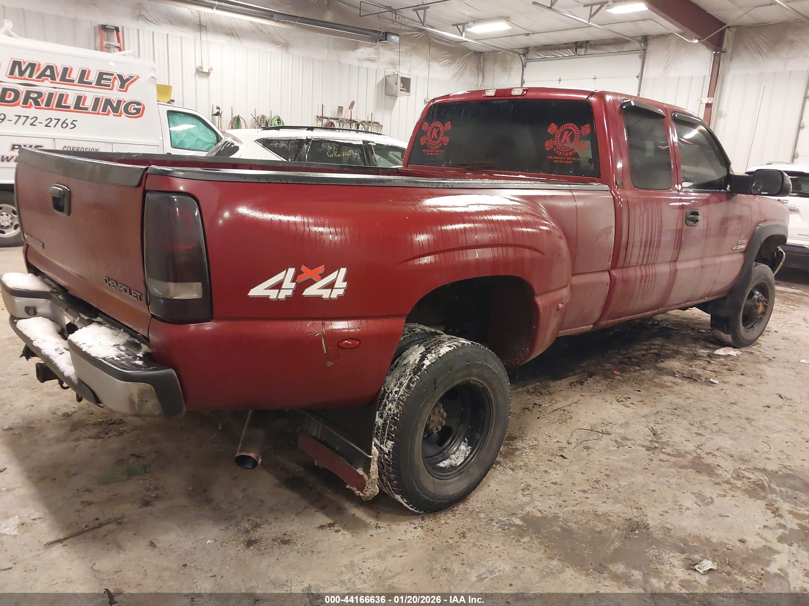 CHEVROLET SILVERADO image 4