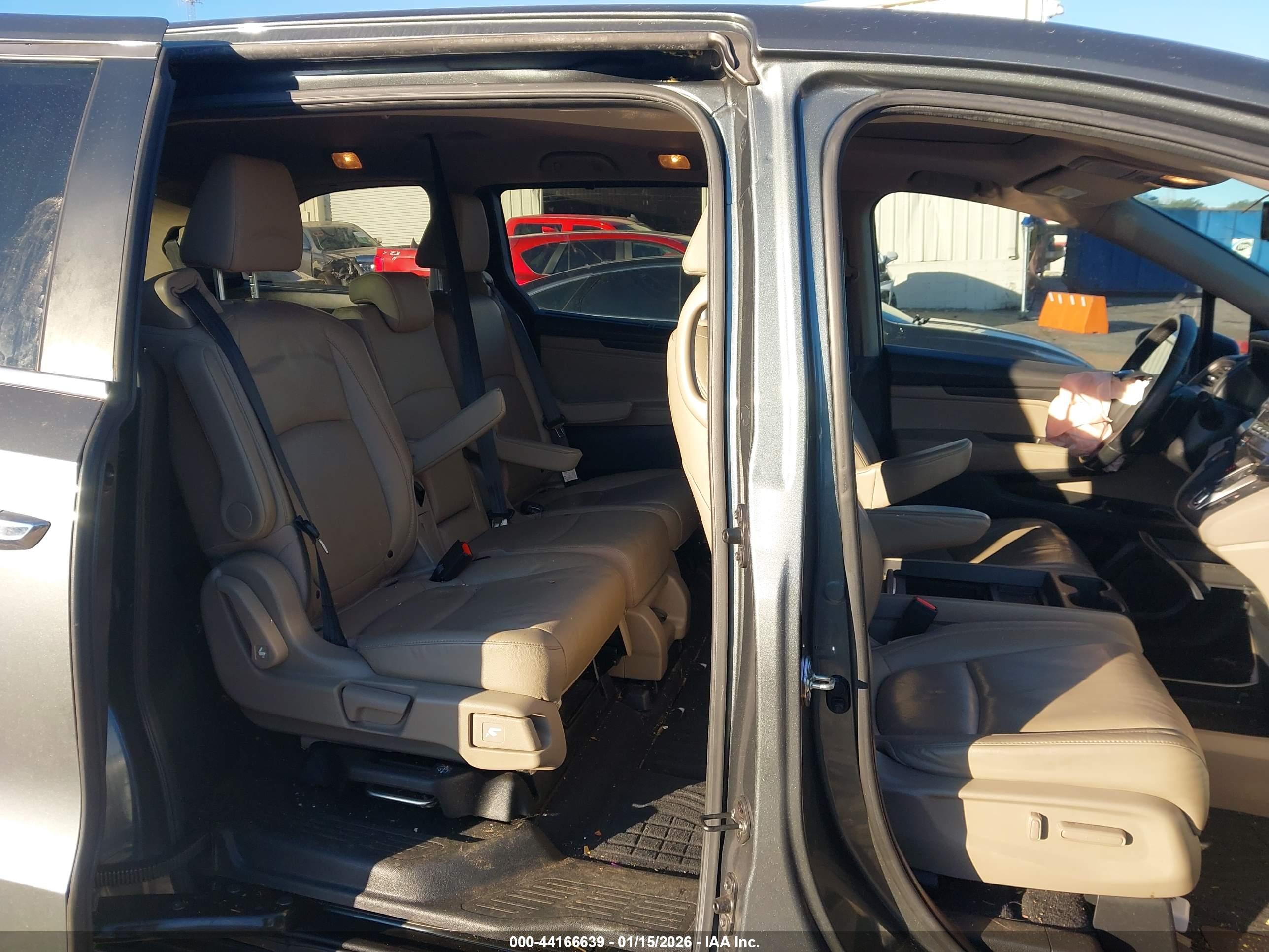 HONDA ODYSSEY image 8