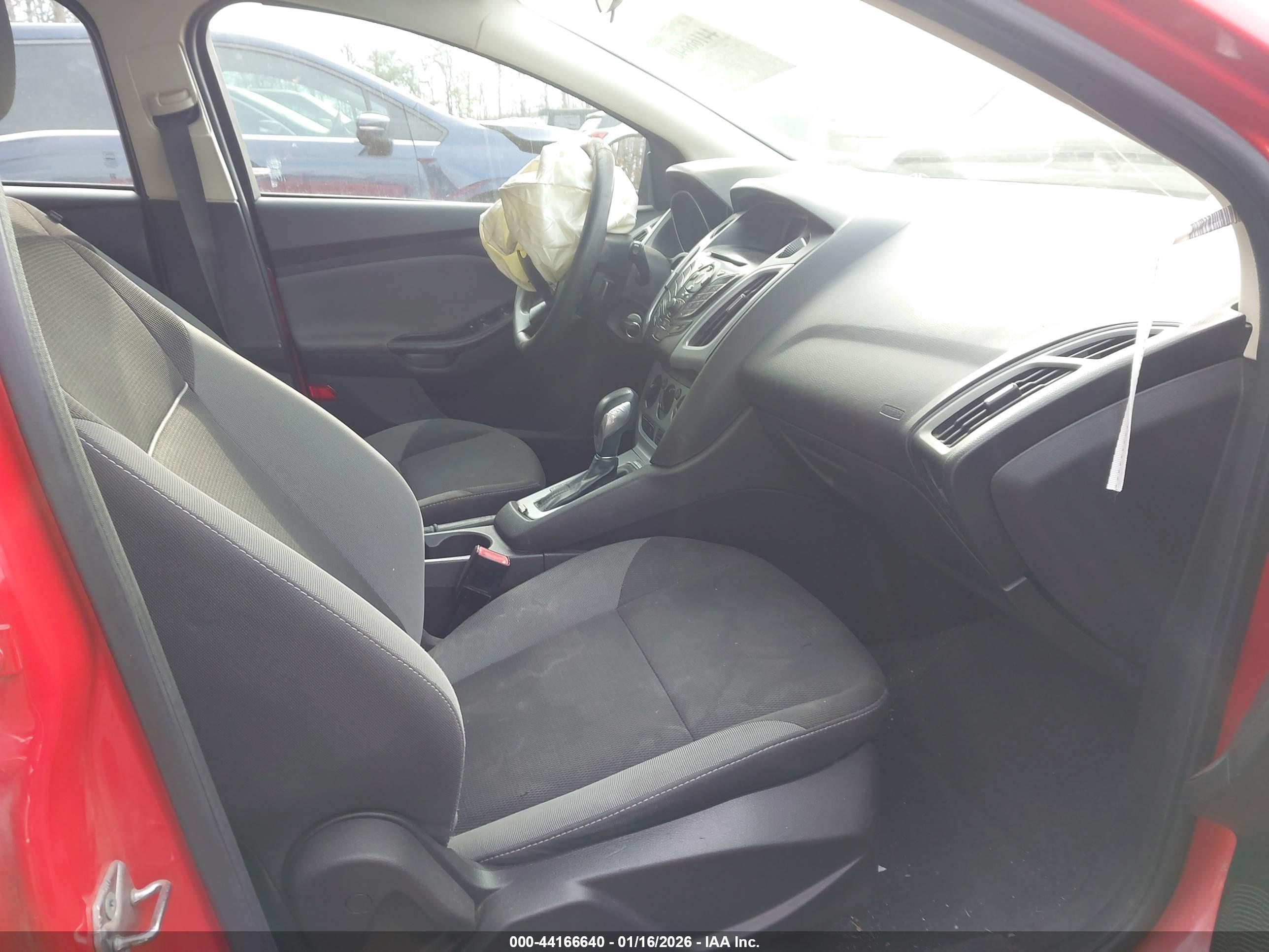 FORD FOCUS image 5