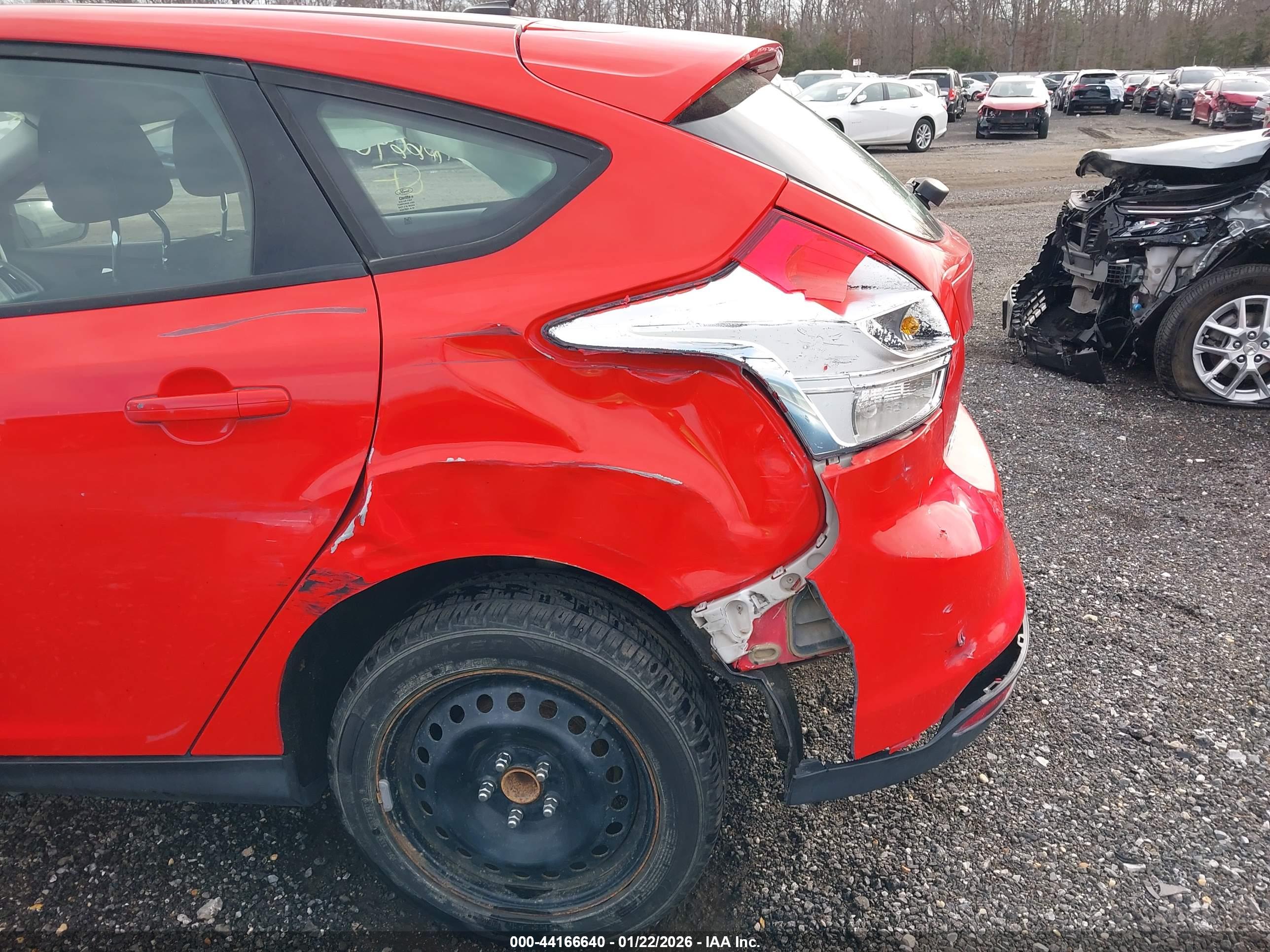 FORD FOCUS image 6