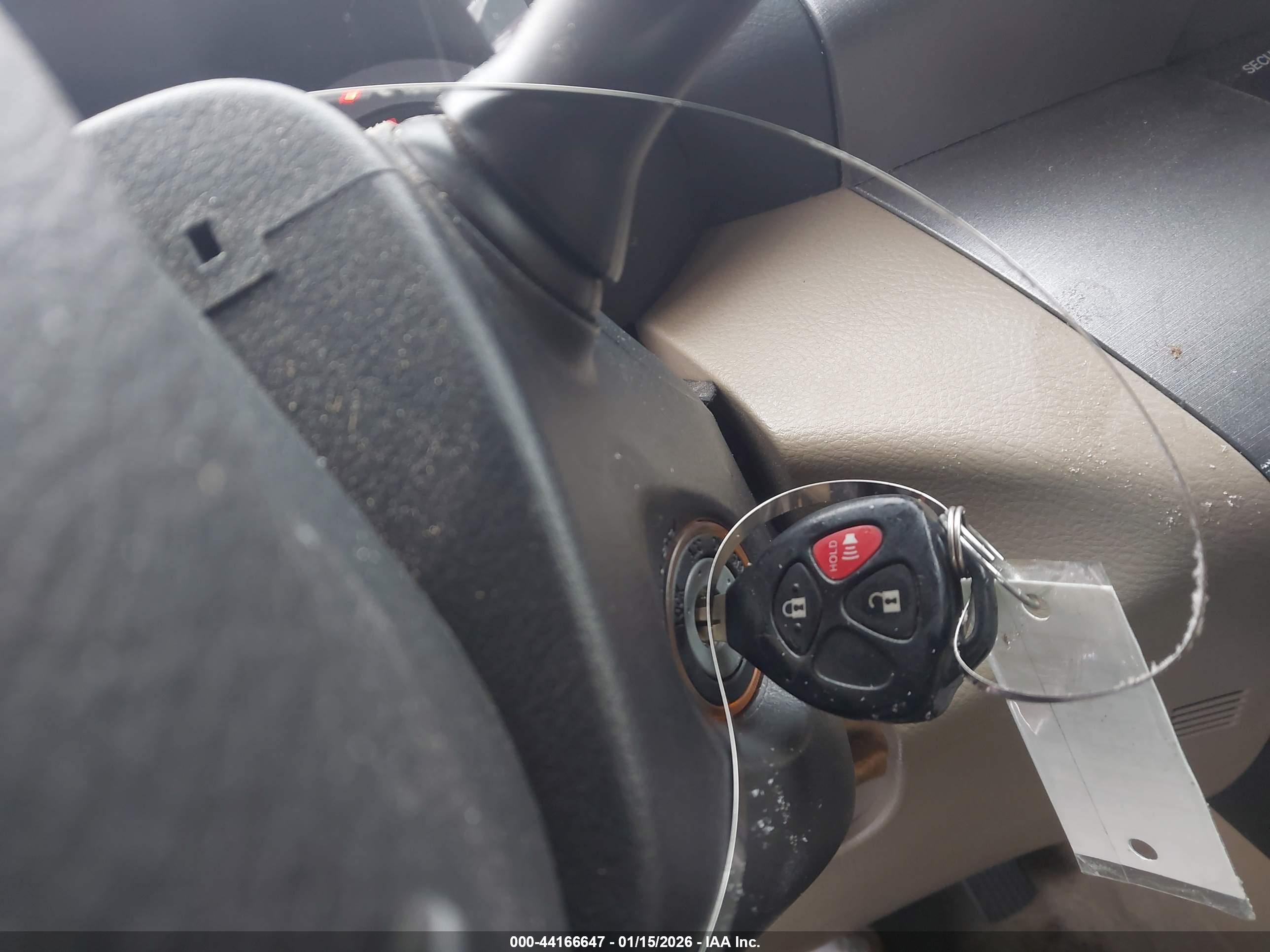 TOYOTA RAV4 image 11