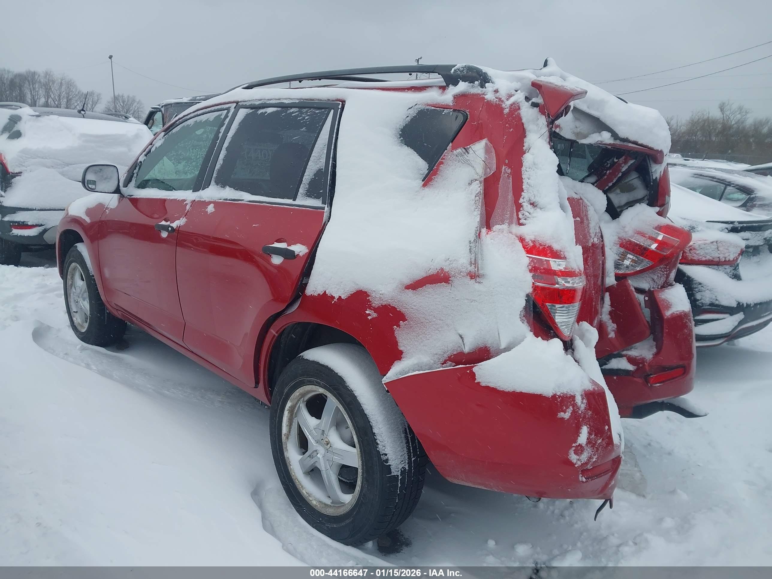 TOYOTA RAV4 image 3