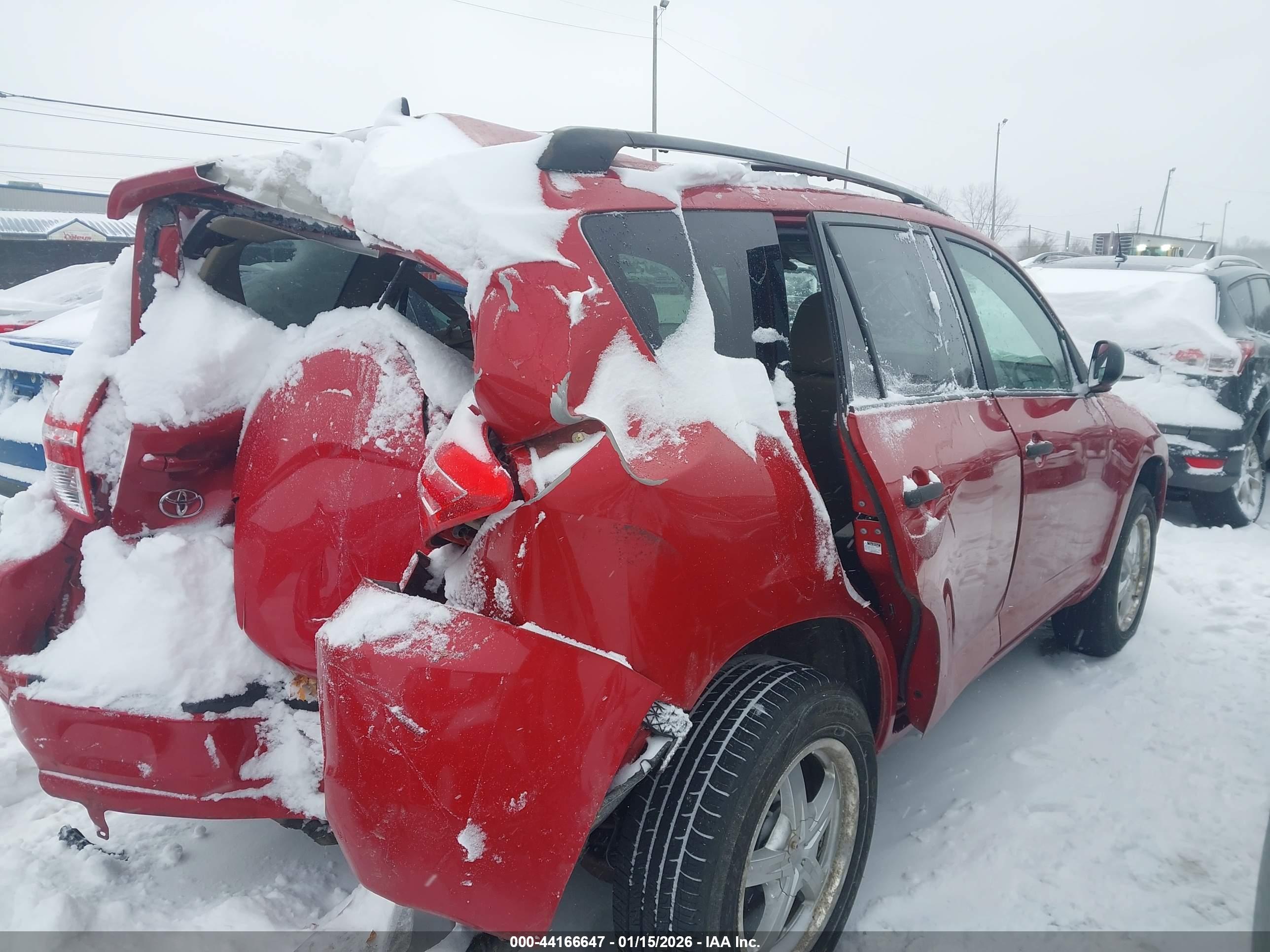 TOYOTA RAV4 image 4