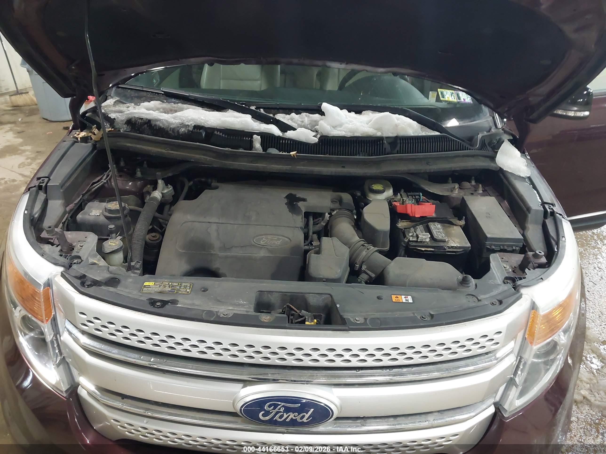 FORD EXPLORER image 10