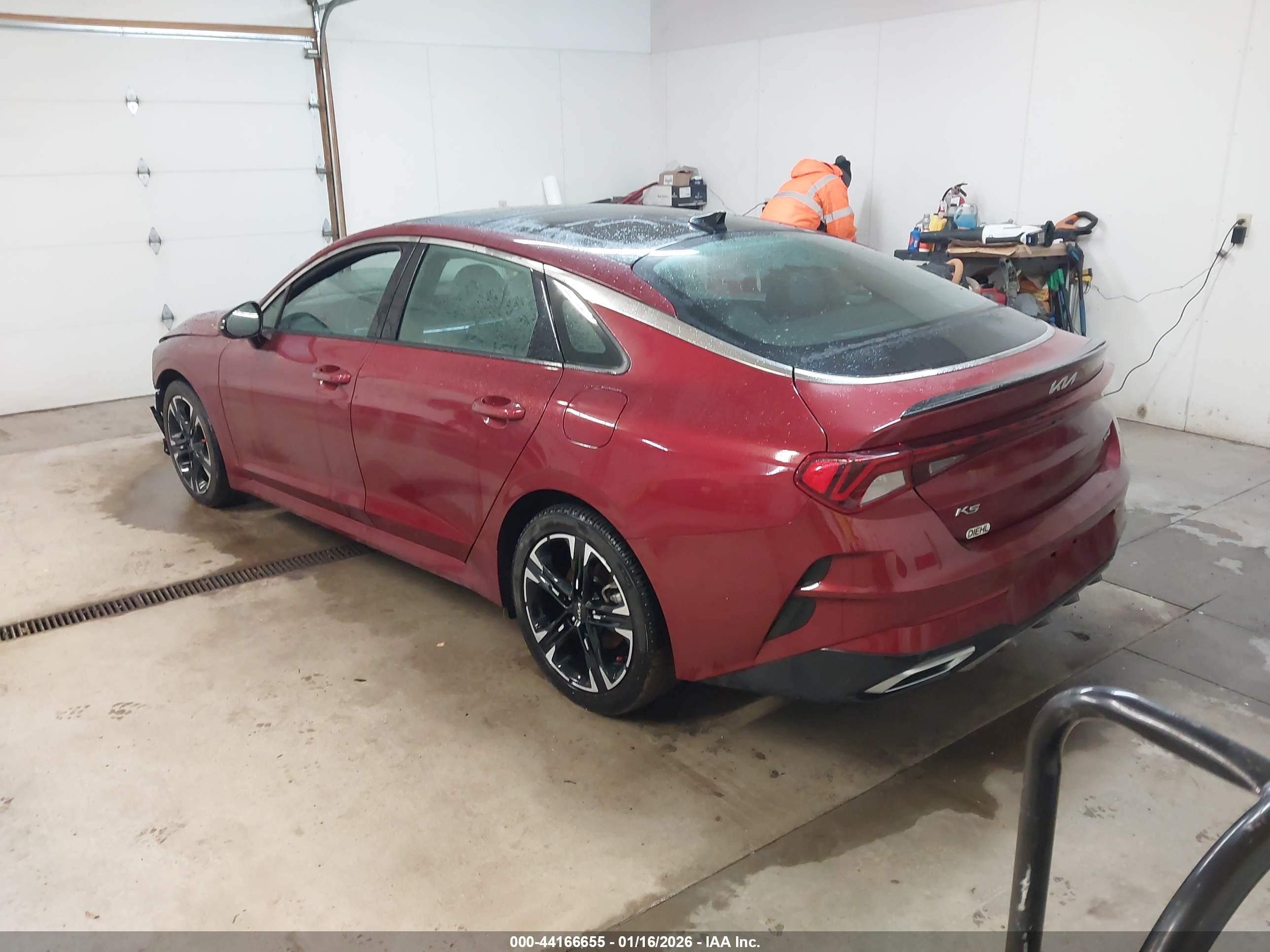 KIA K5 image 3