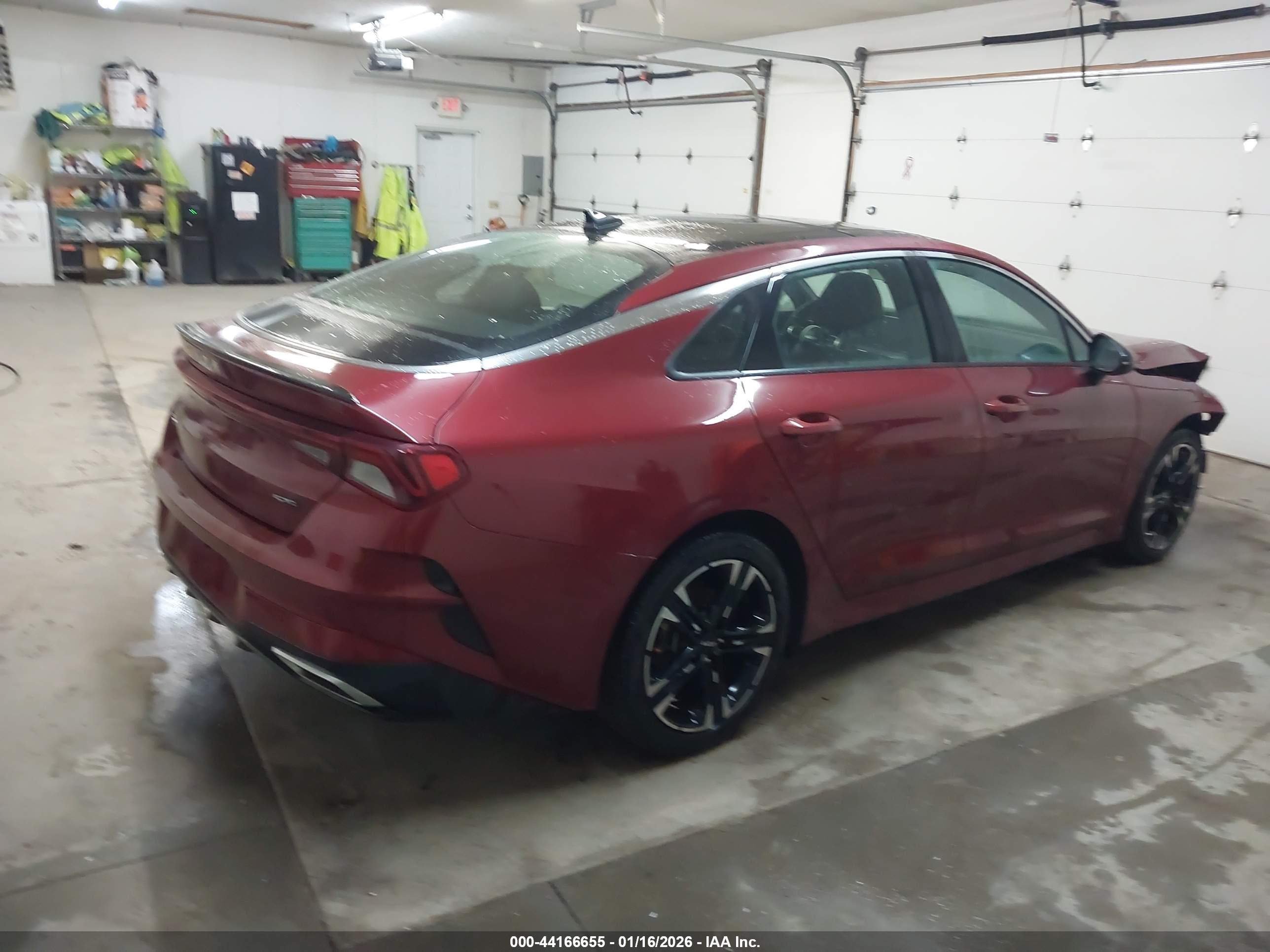 KIA K5 image 4