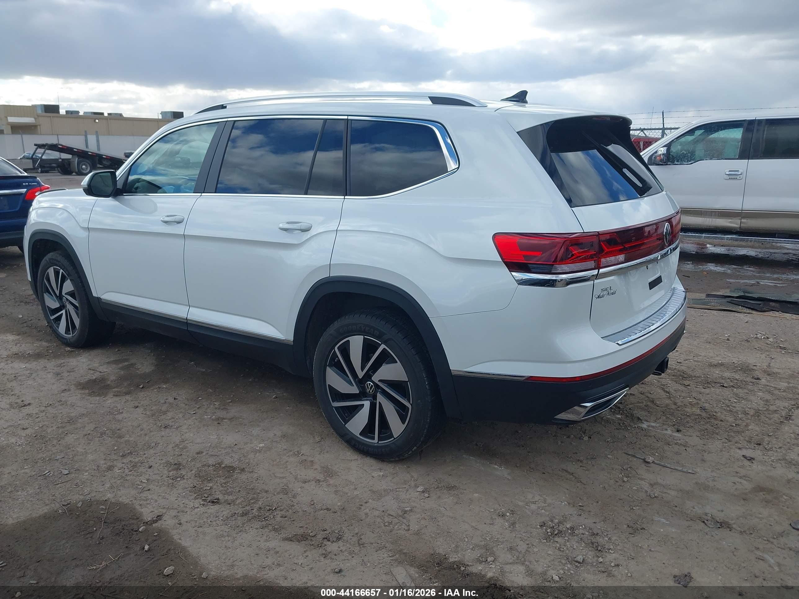 VOLKSWAGEN ATLAS image 3