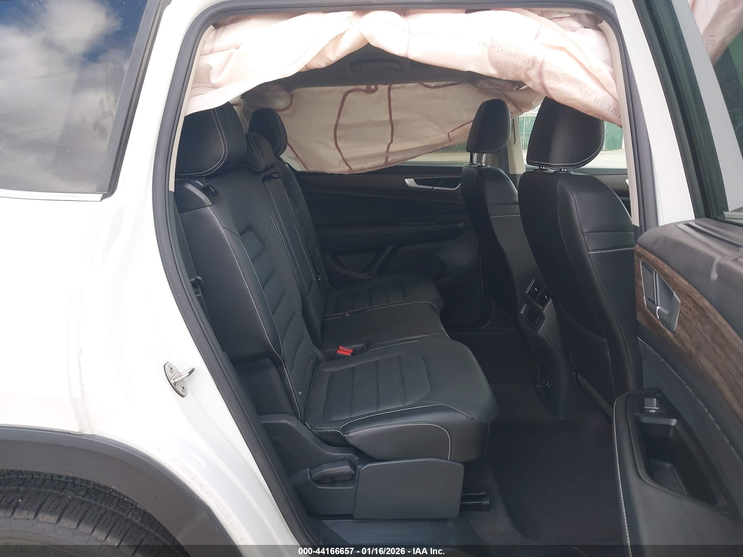 VOLKSWAGEN ATLAS image 8