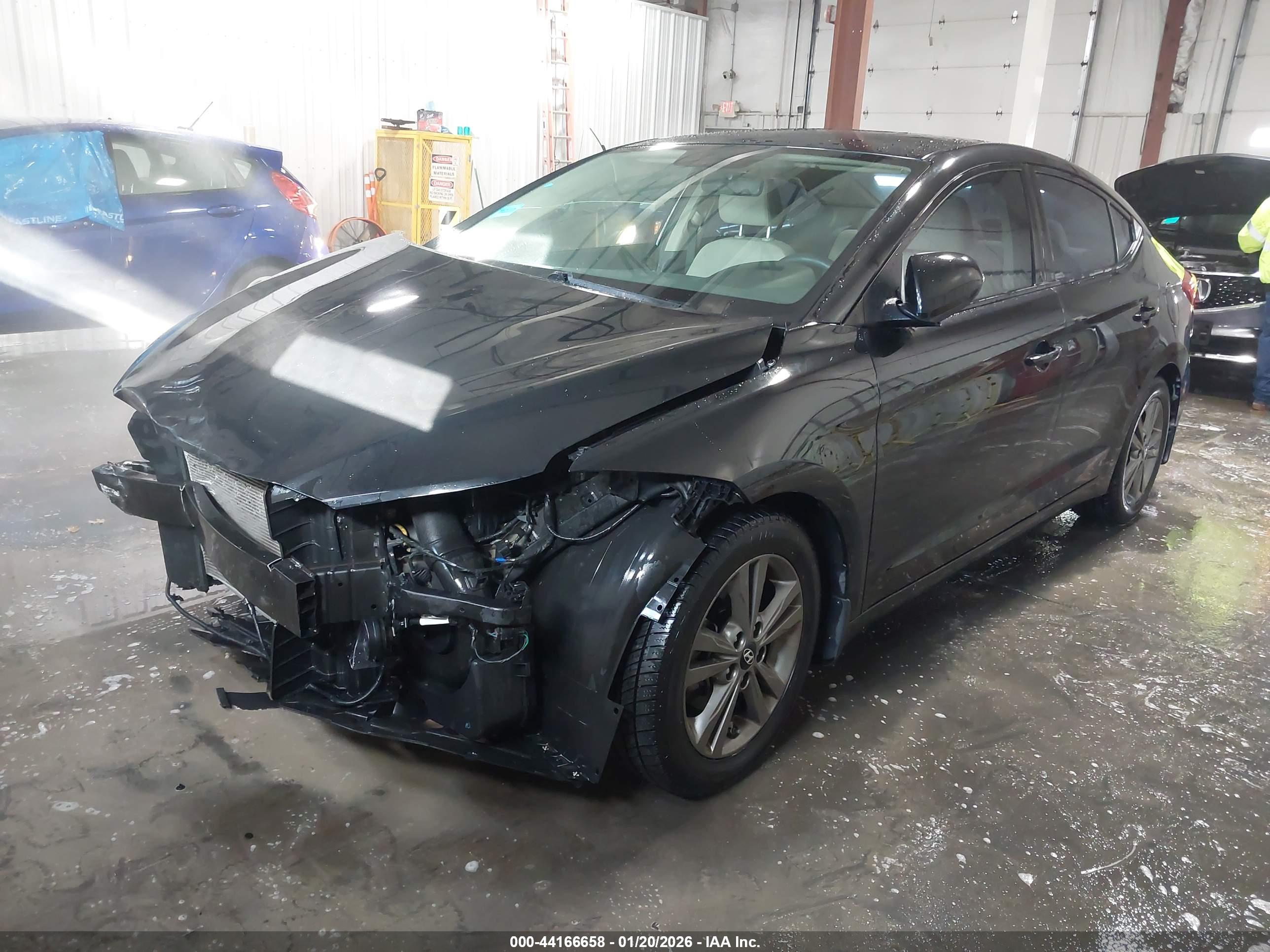 HYUNDAI ELANTRA image 2