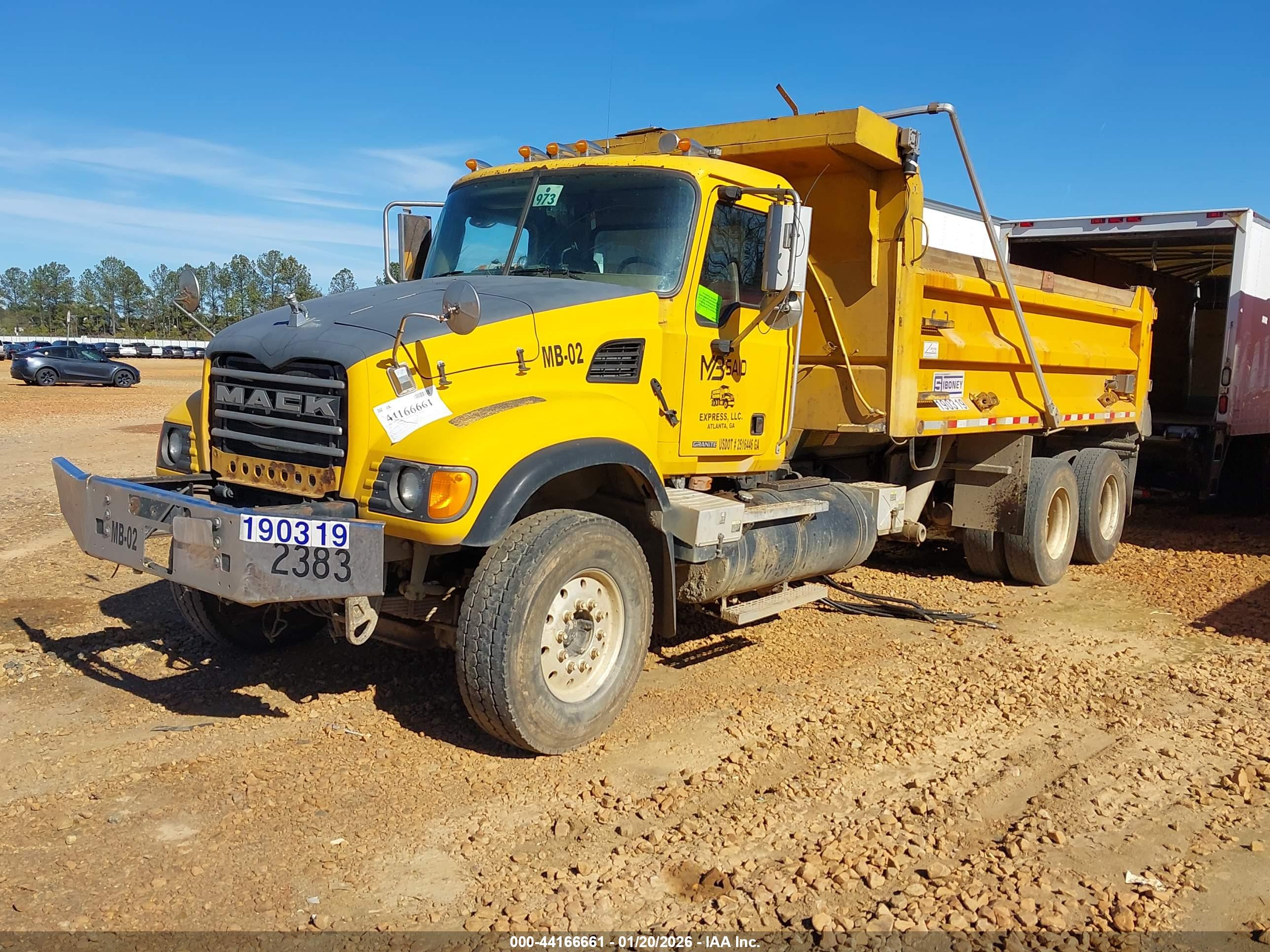 MACK 700 image 2