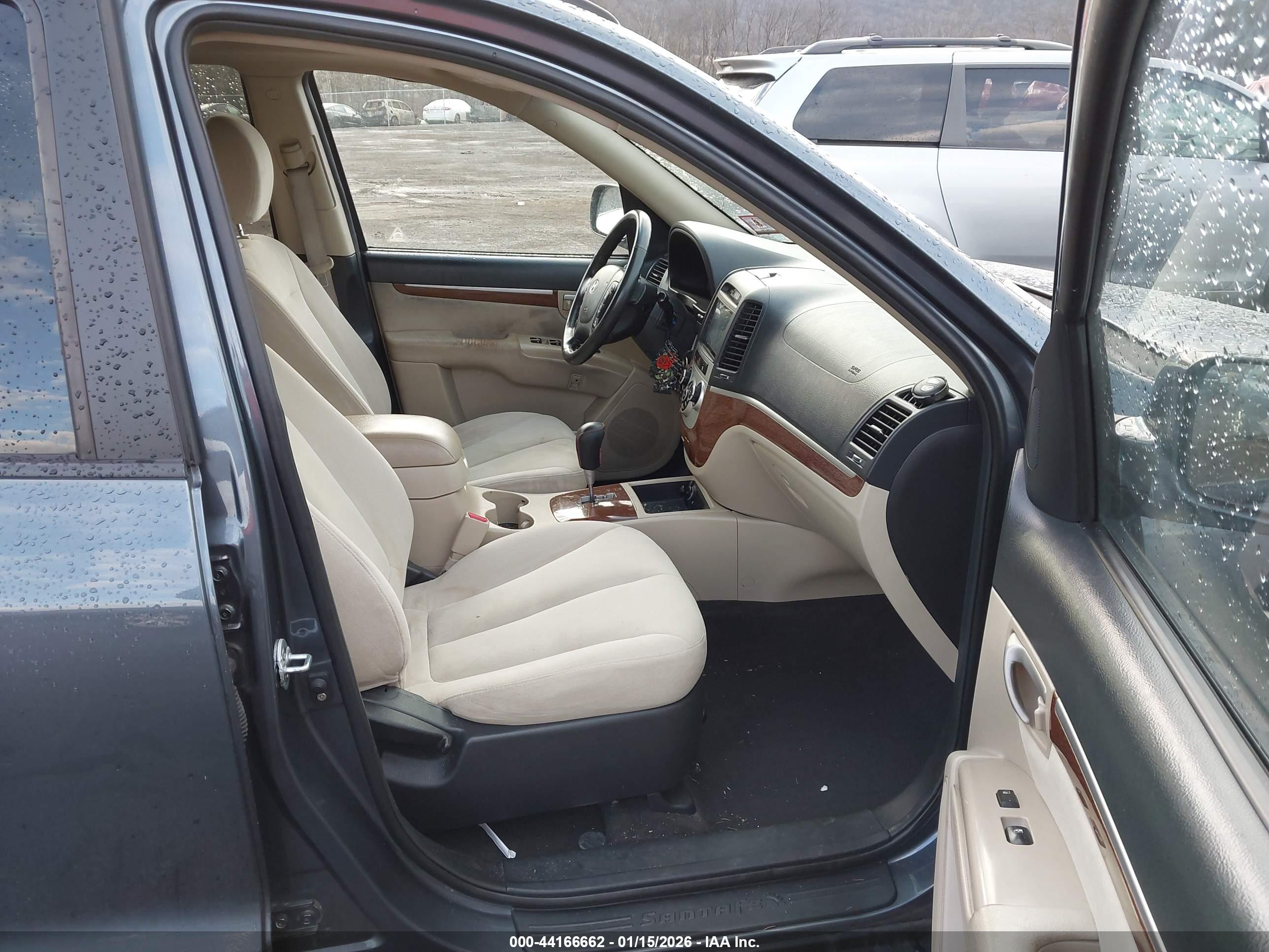 HYUNDAI SANTA image 5