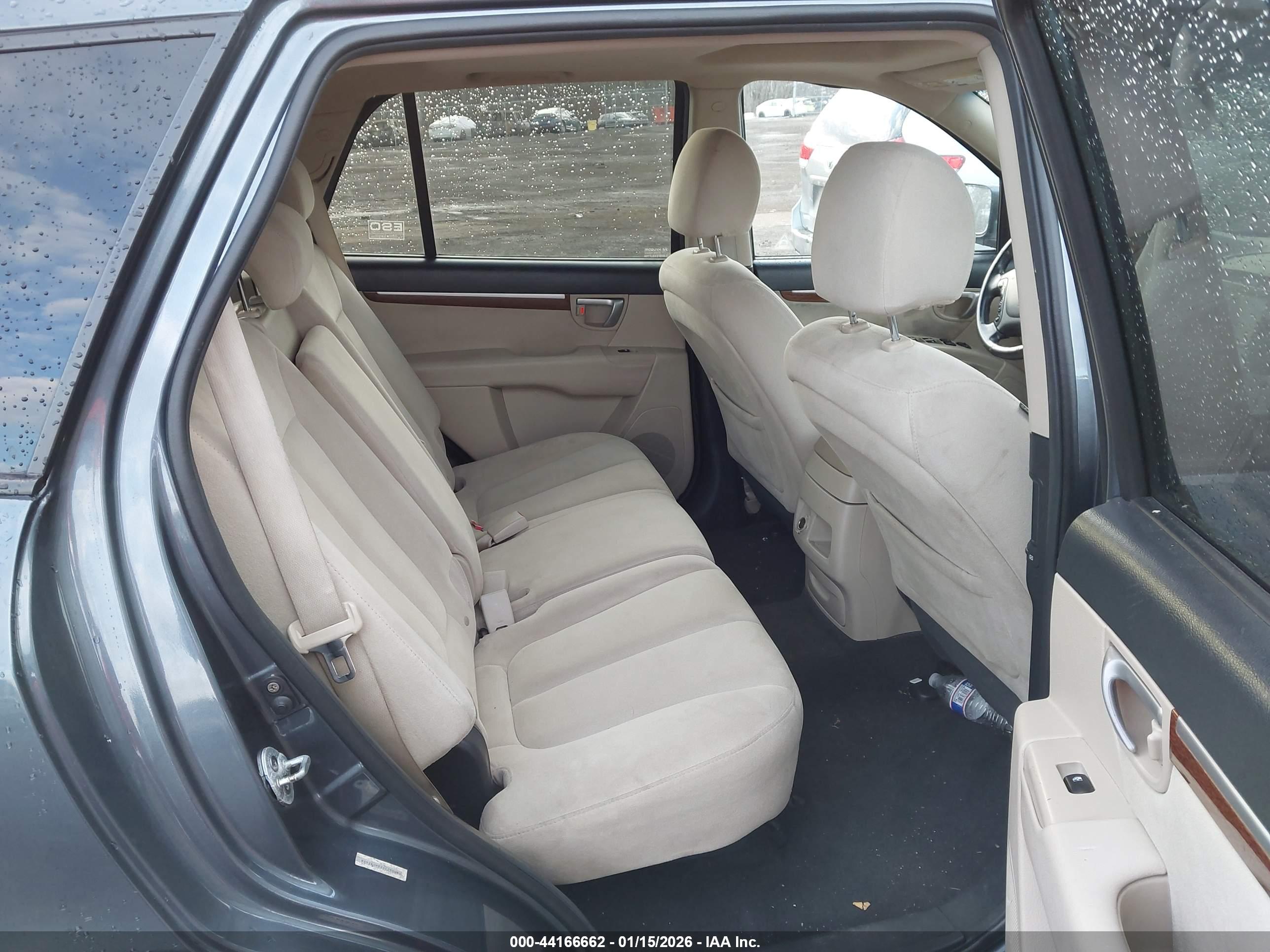 HYUNDAI SANTA image 8