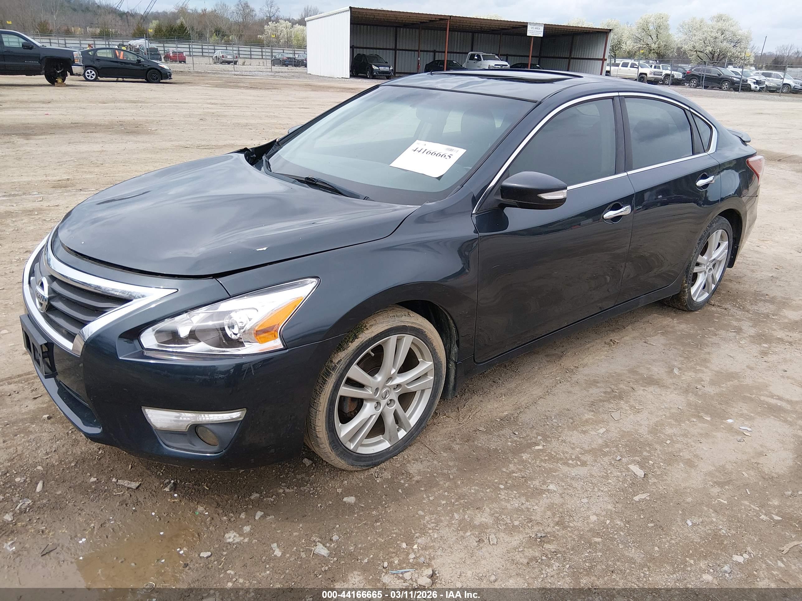 NISSAN ALTIMA image 2