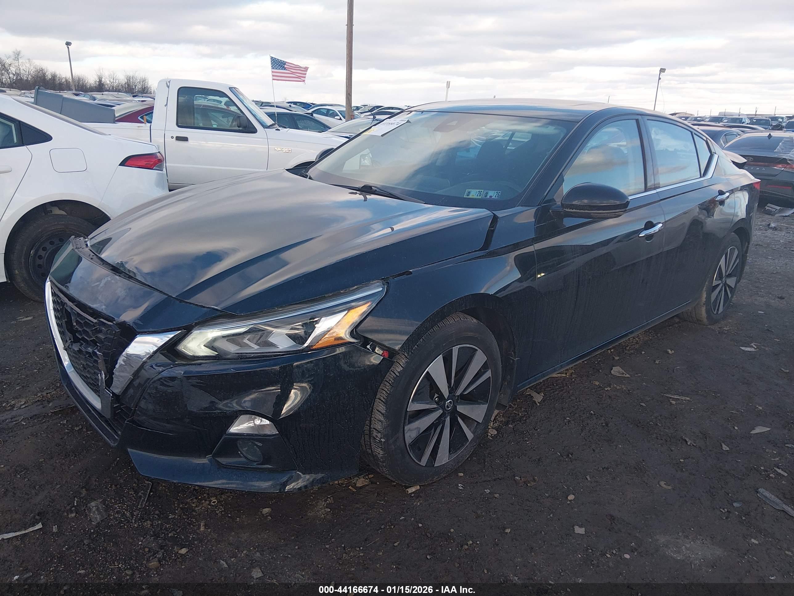 NISSAN ALTIMA image 2