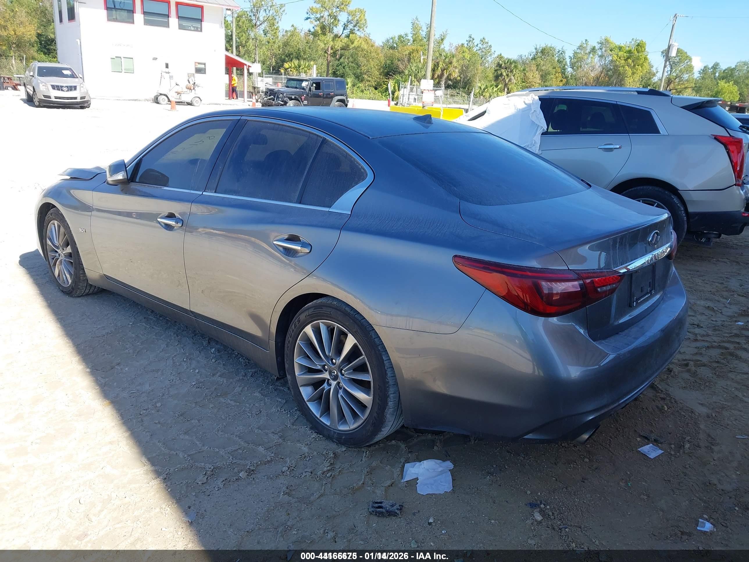 INFINITI Q50 image 3