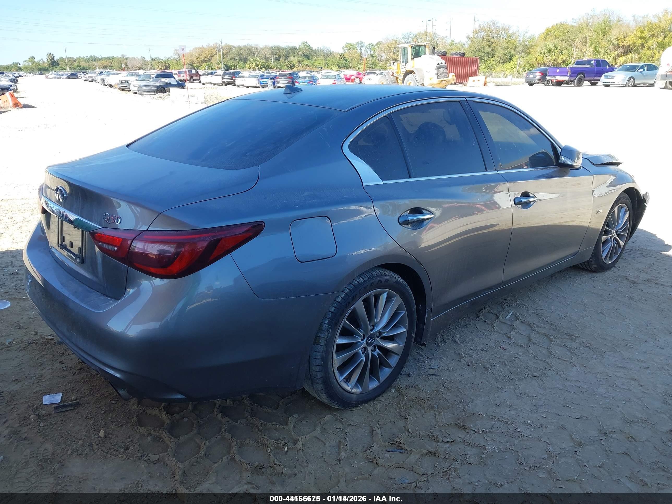 INFINITI Q50 image 4