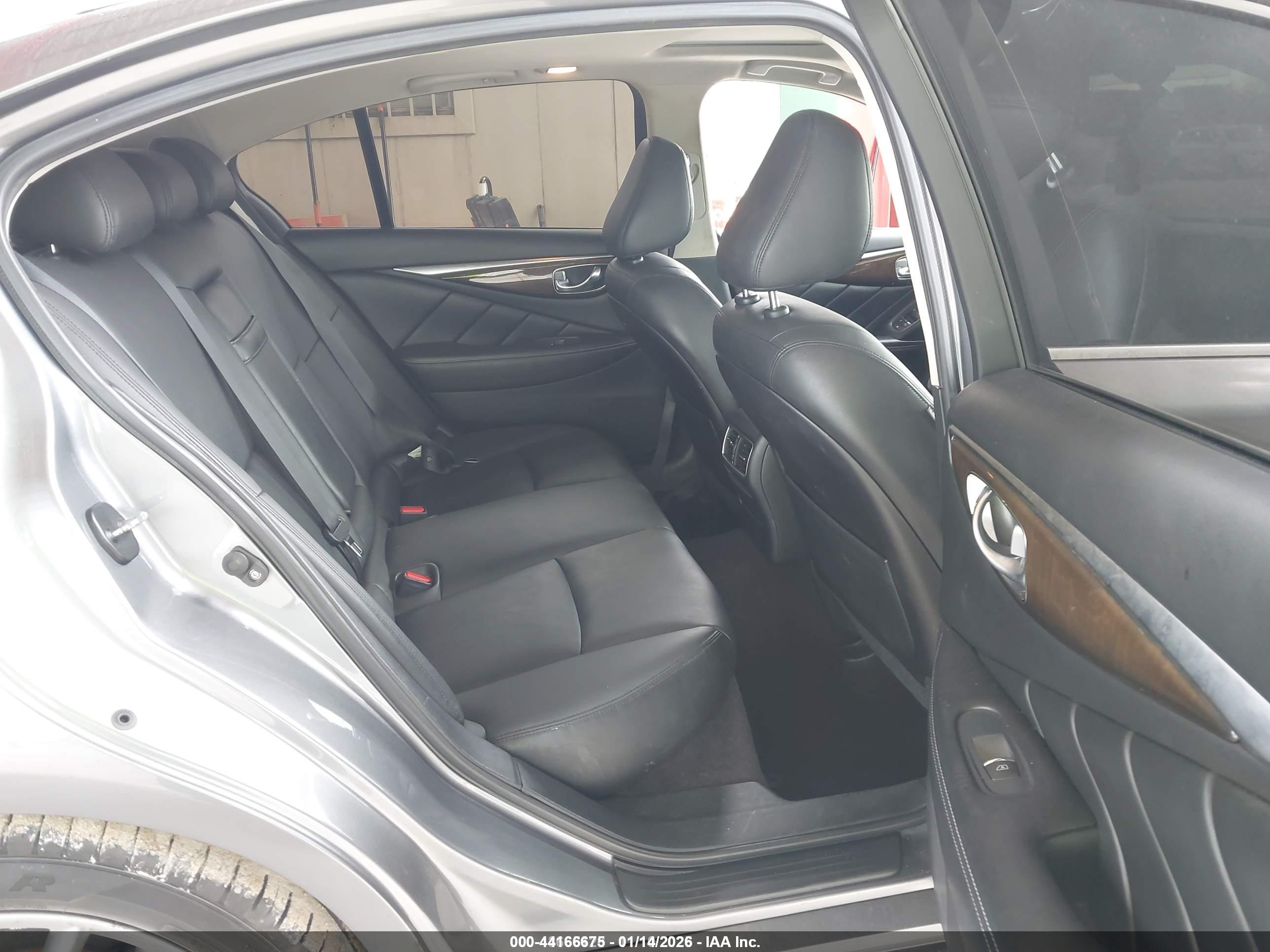 INFINITI Q50 image 8