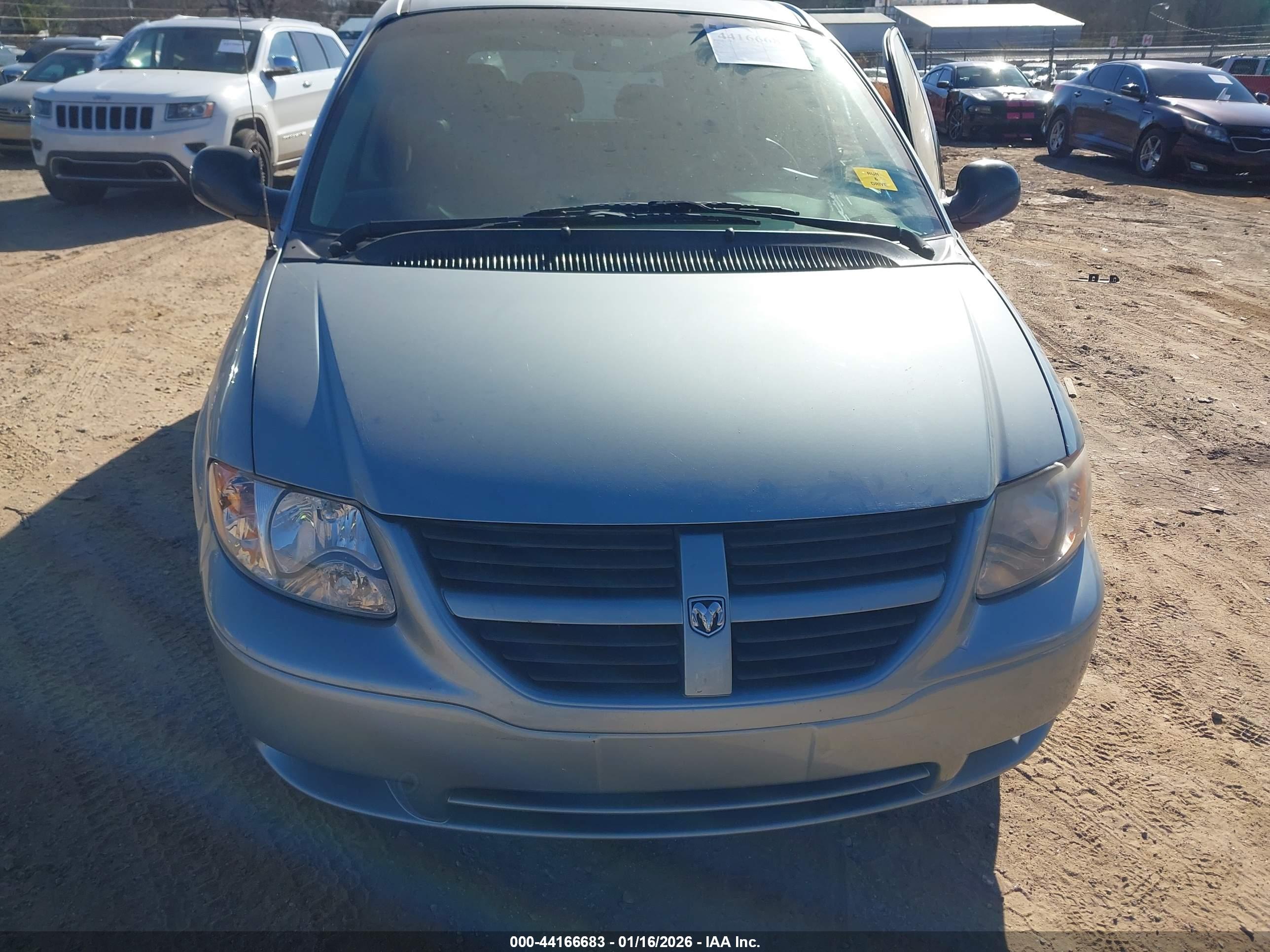 DODGE GRAND image 6