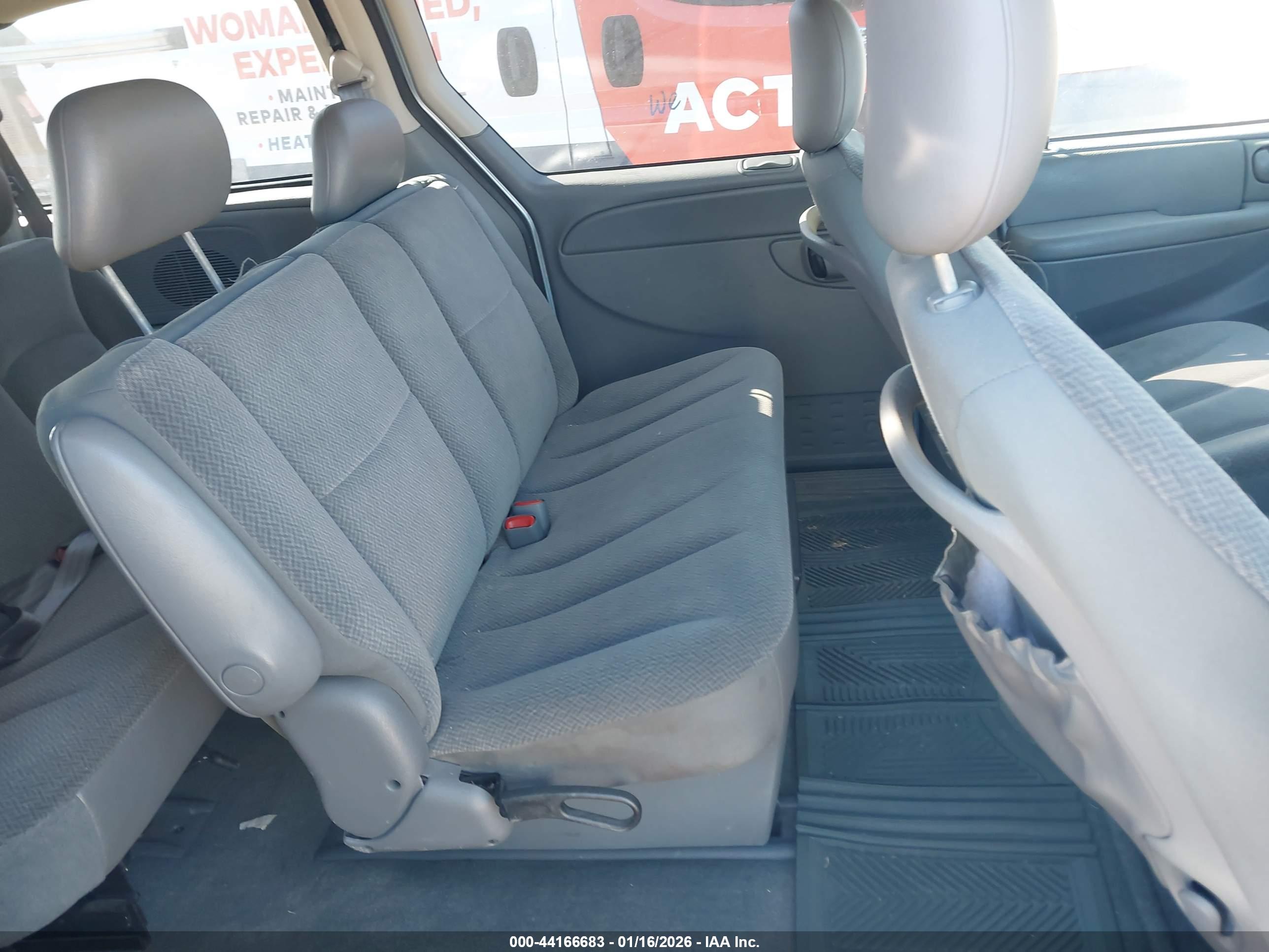 DODGE GRAND image 8