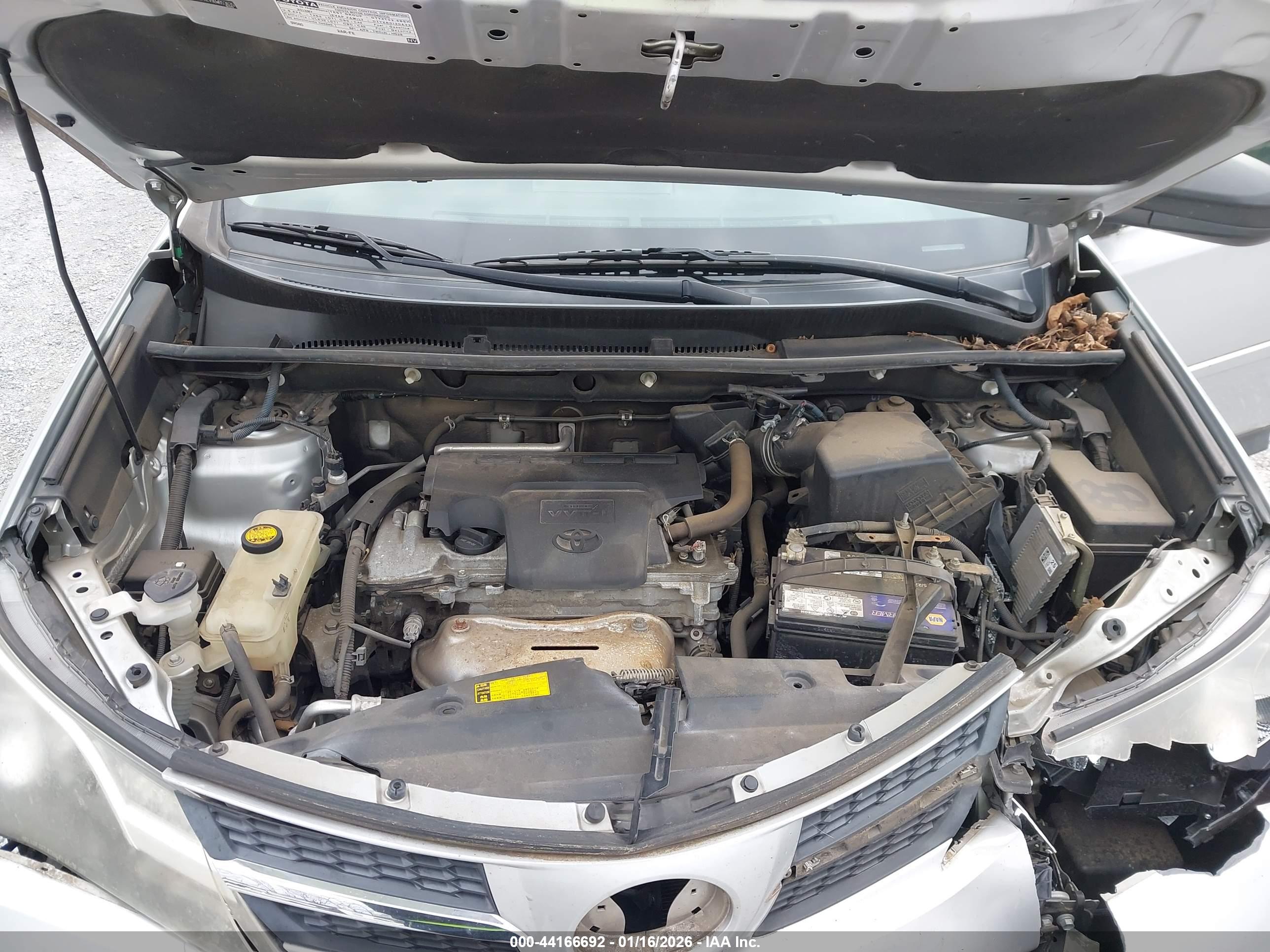 TOYOTA RAV4 image 10