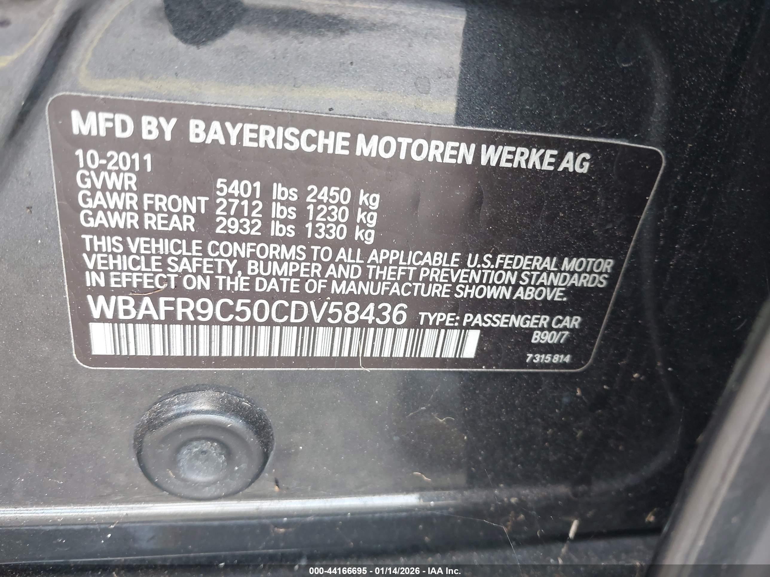 BMW 550I image 9
