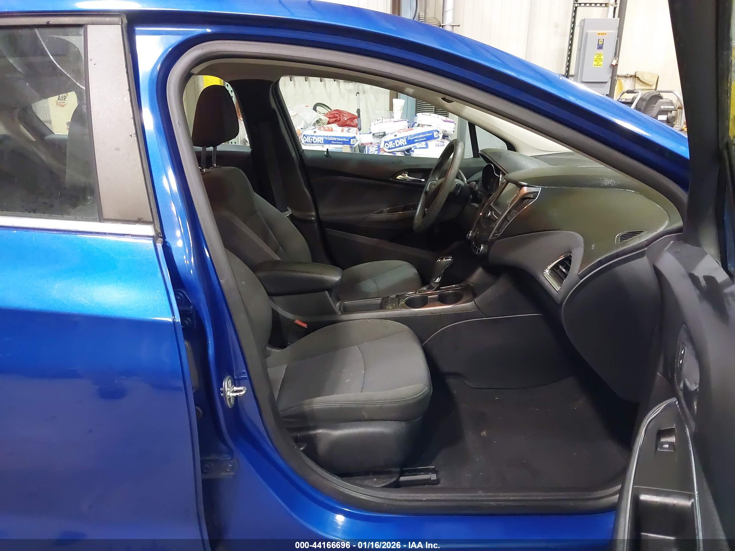 CHEVROLET CRUZE image 5
