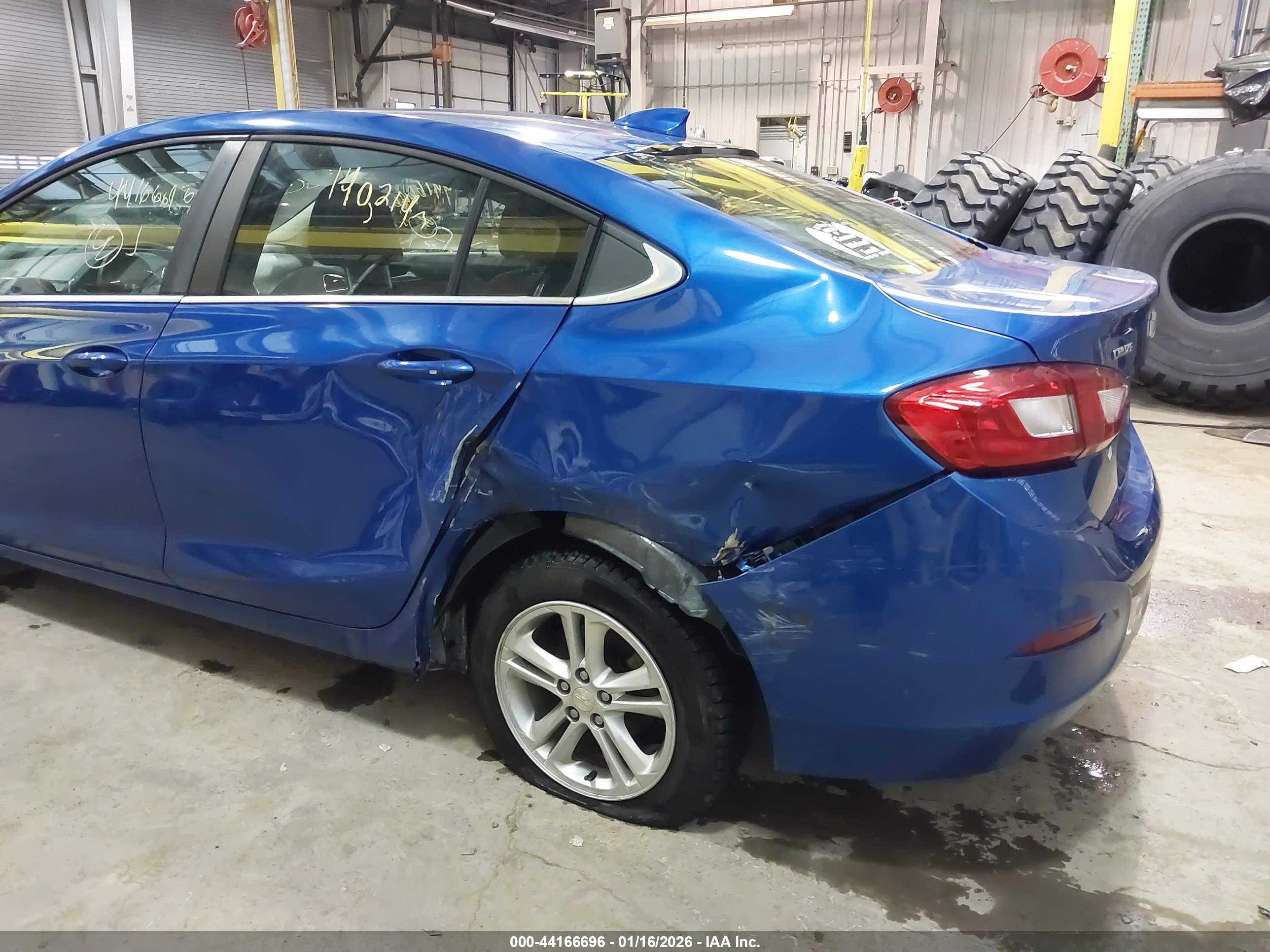 CHEVROLET CRUZE image 6