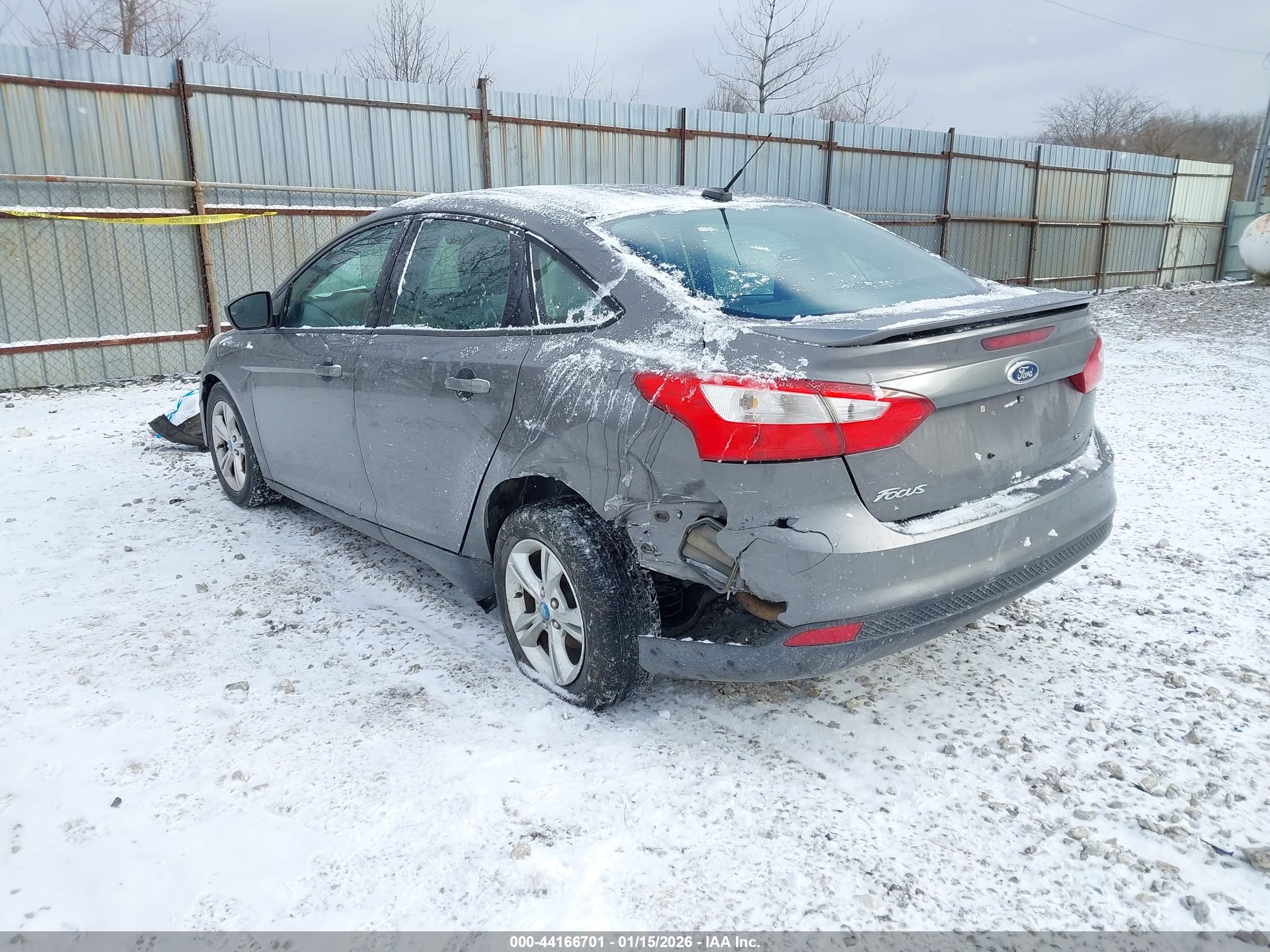 FORD FOCUS image 3