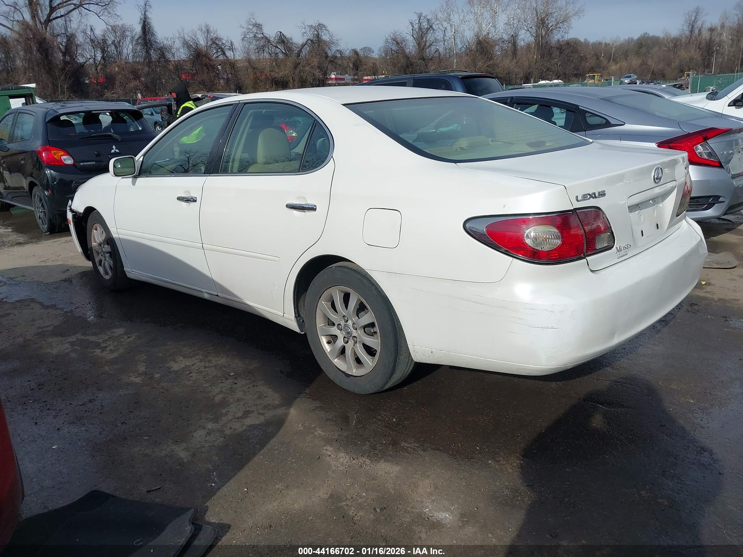 LEXUS ES image 3