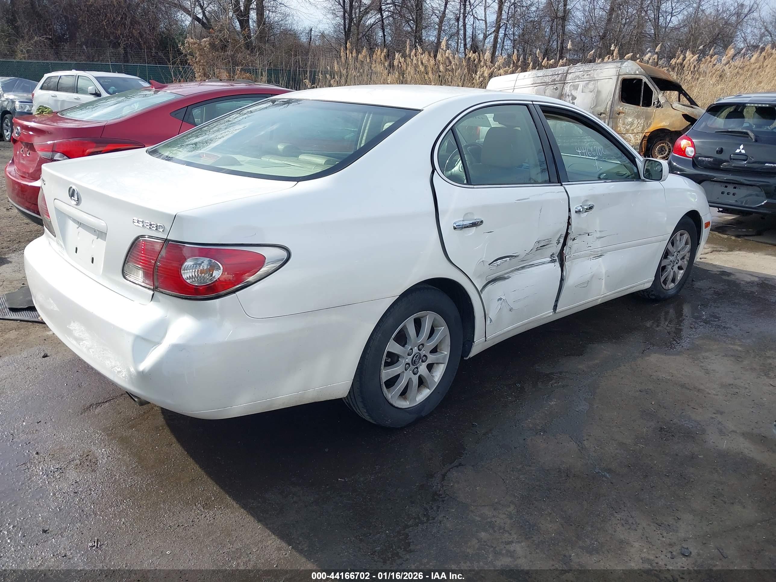 LEXUS ES image 4