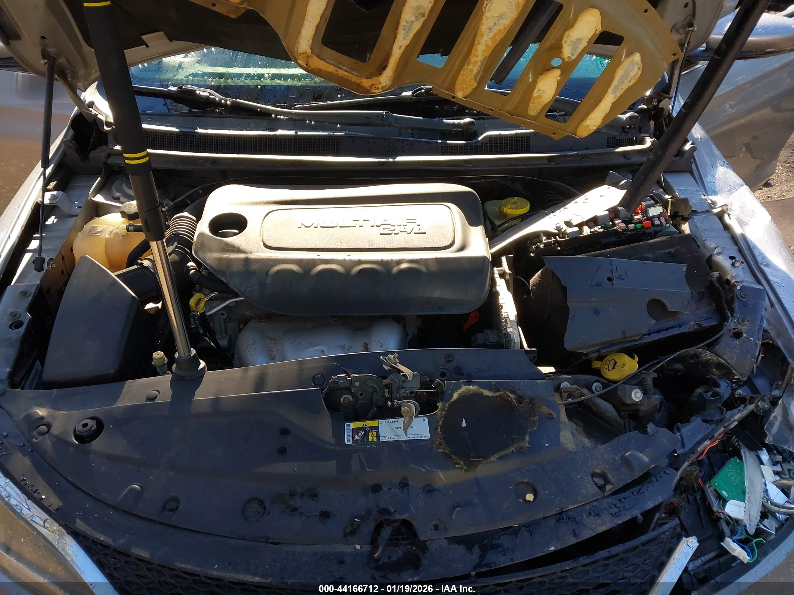 CHRYSLER 200 image 10
