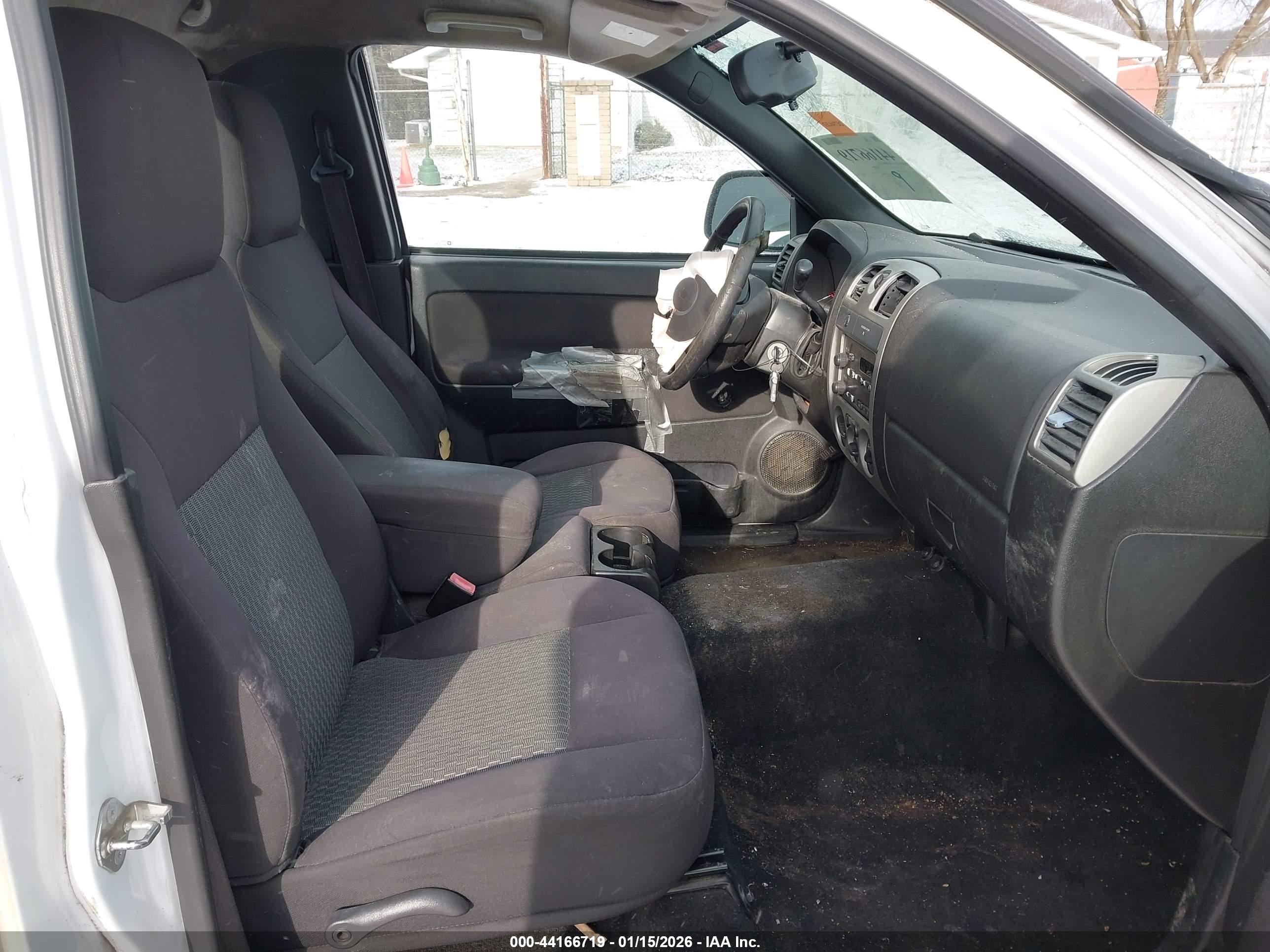 CHEVROLET COLORADO image 5