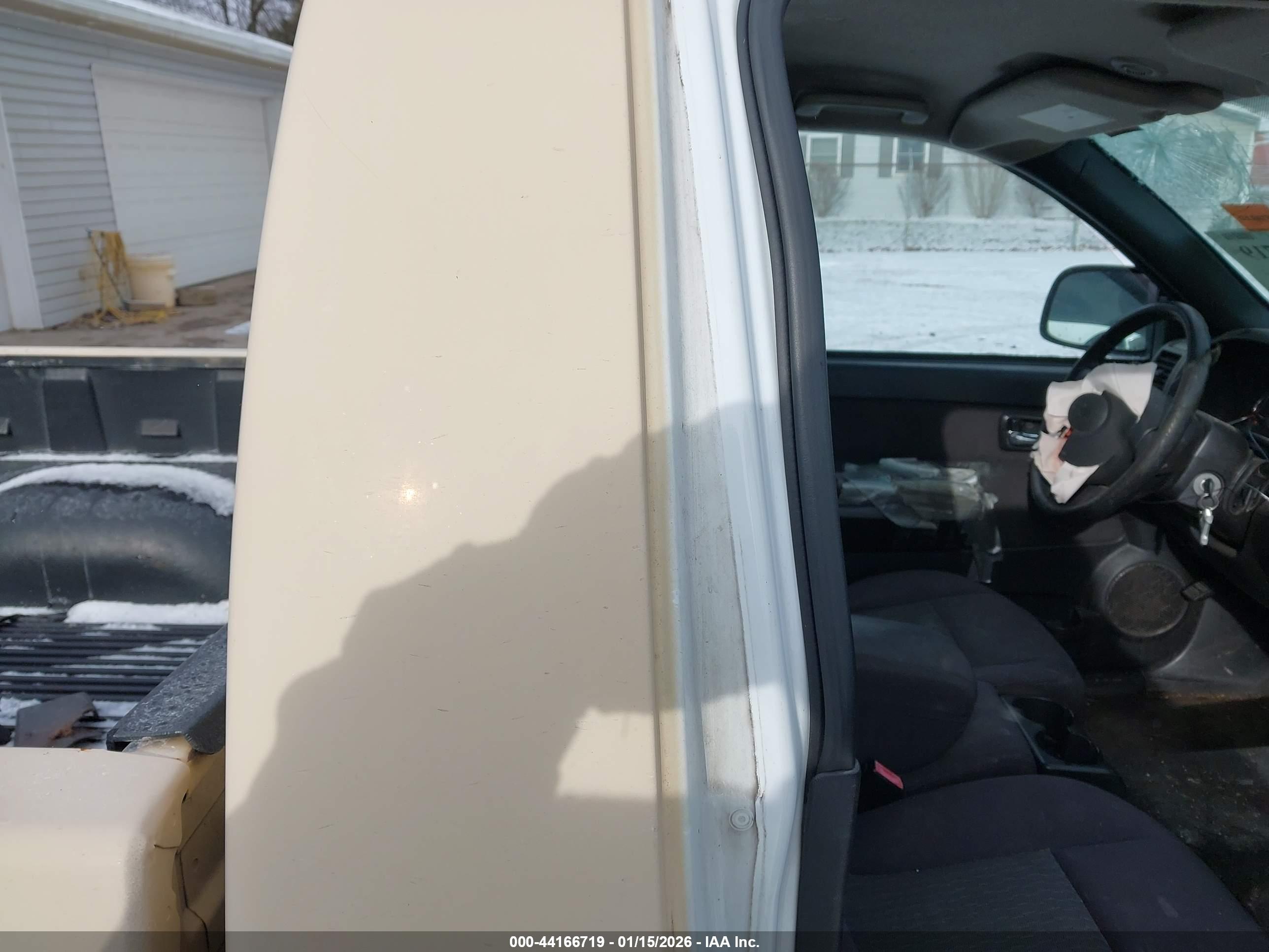 CHEVROLET COLORADO image 8