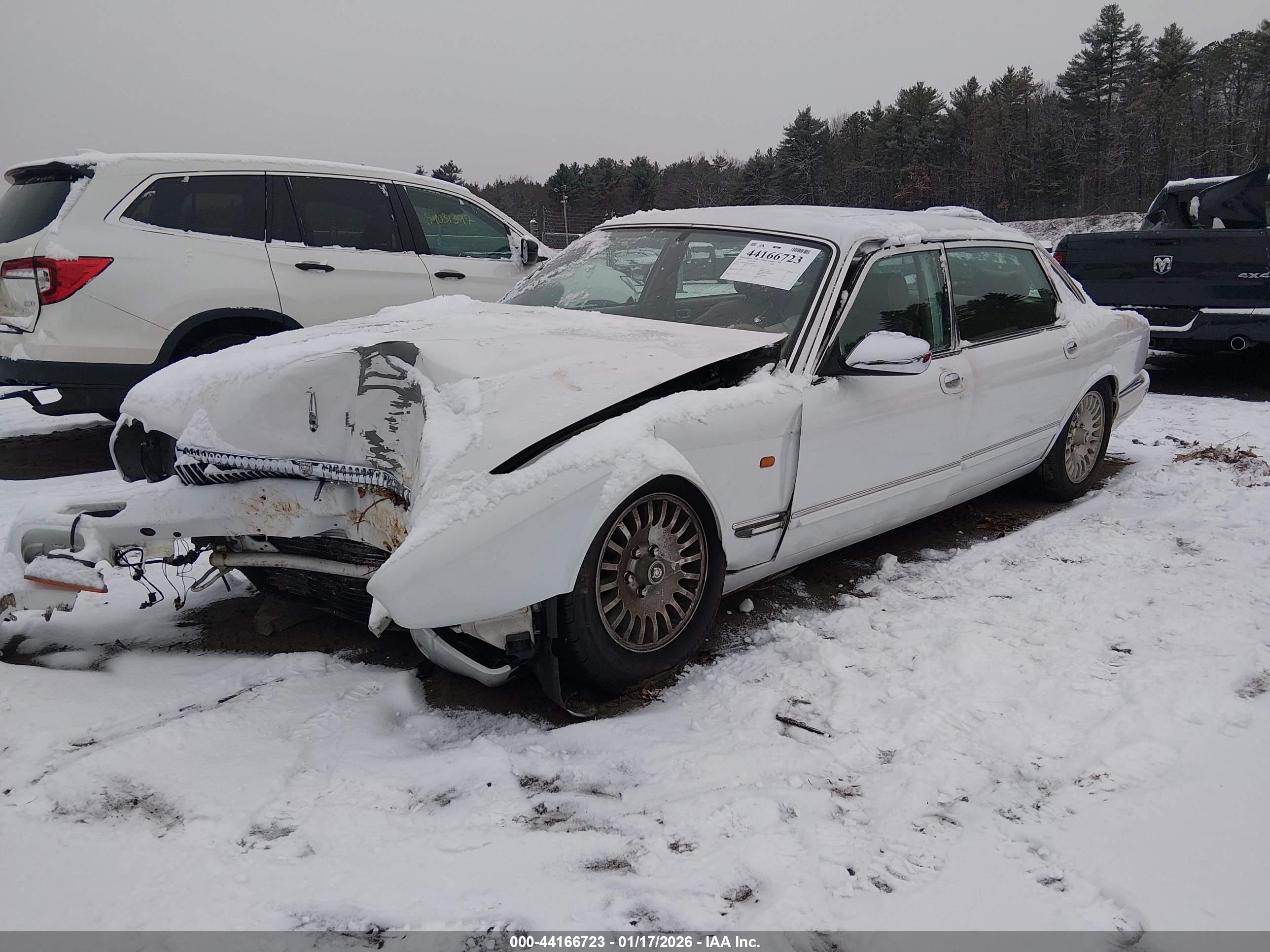 JAGUAR XJ6 image 2