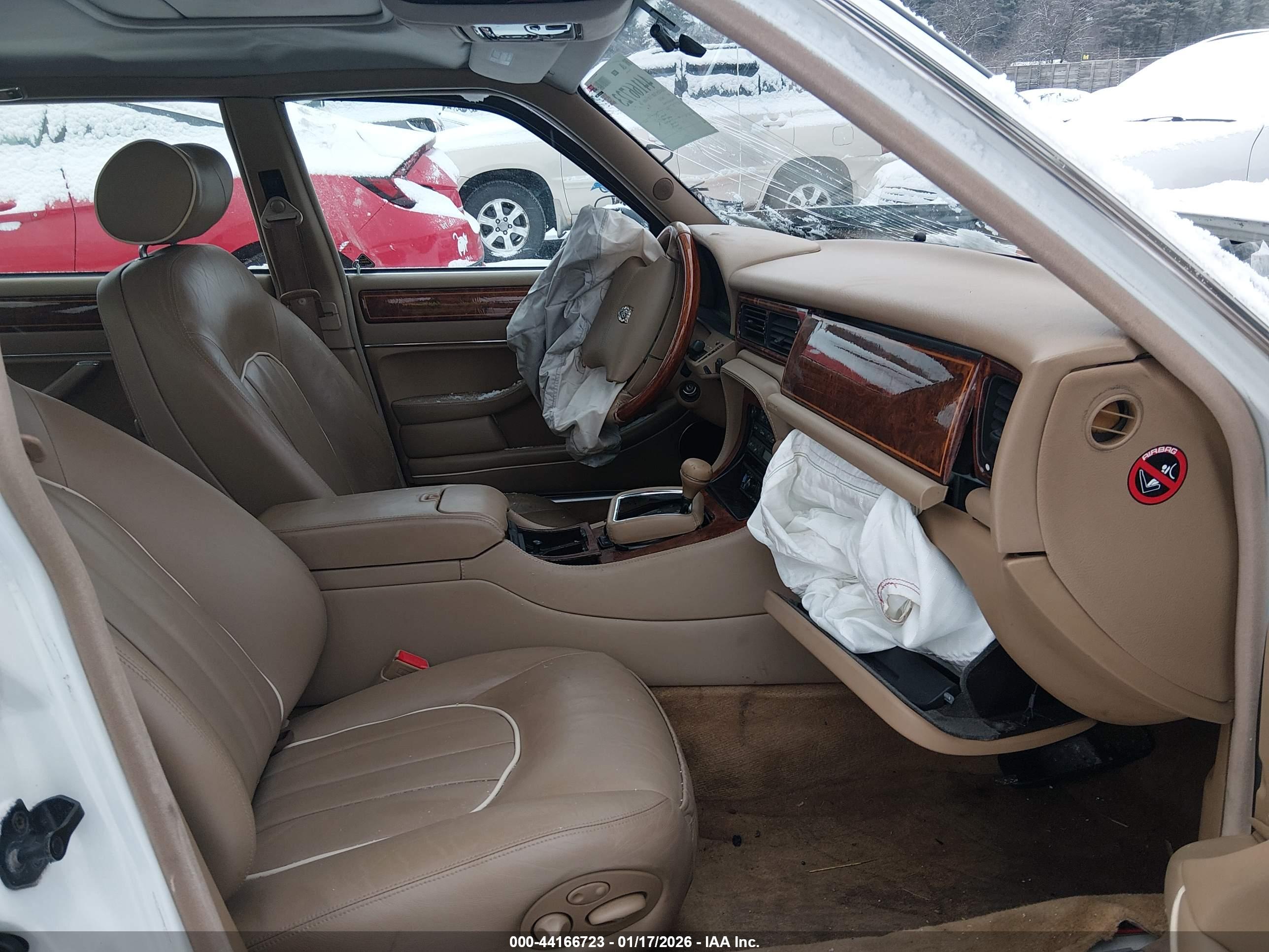 JAGUAR XJ6 image 5