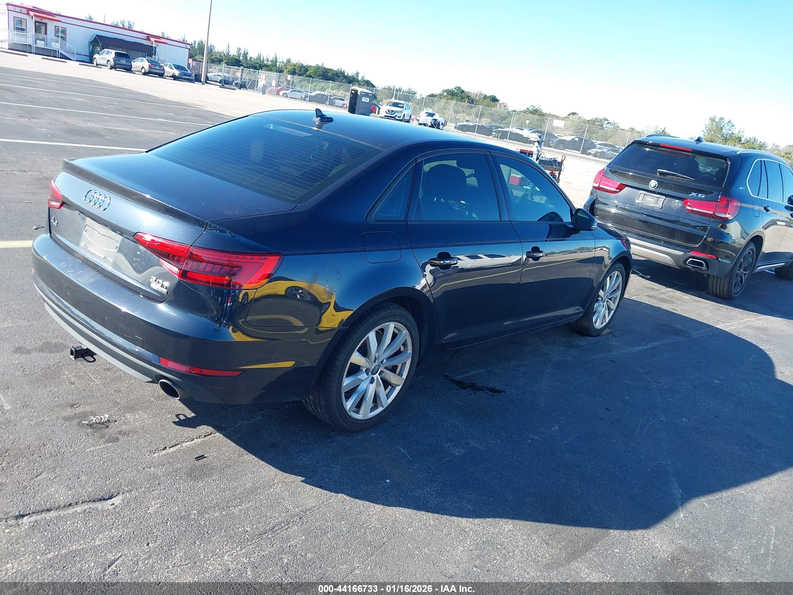 AUDI A4 image 4
