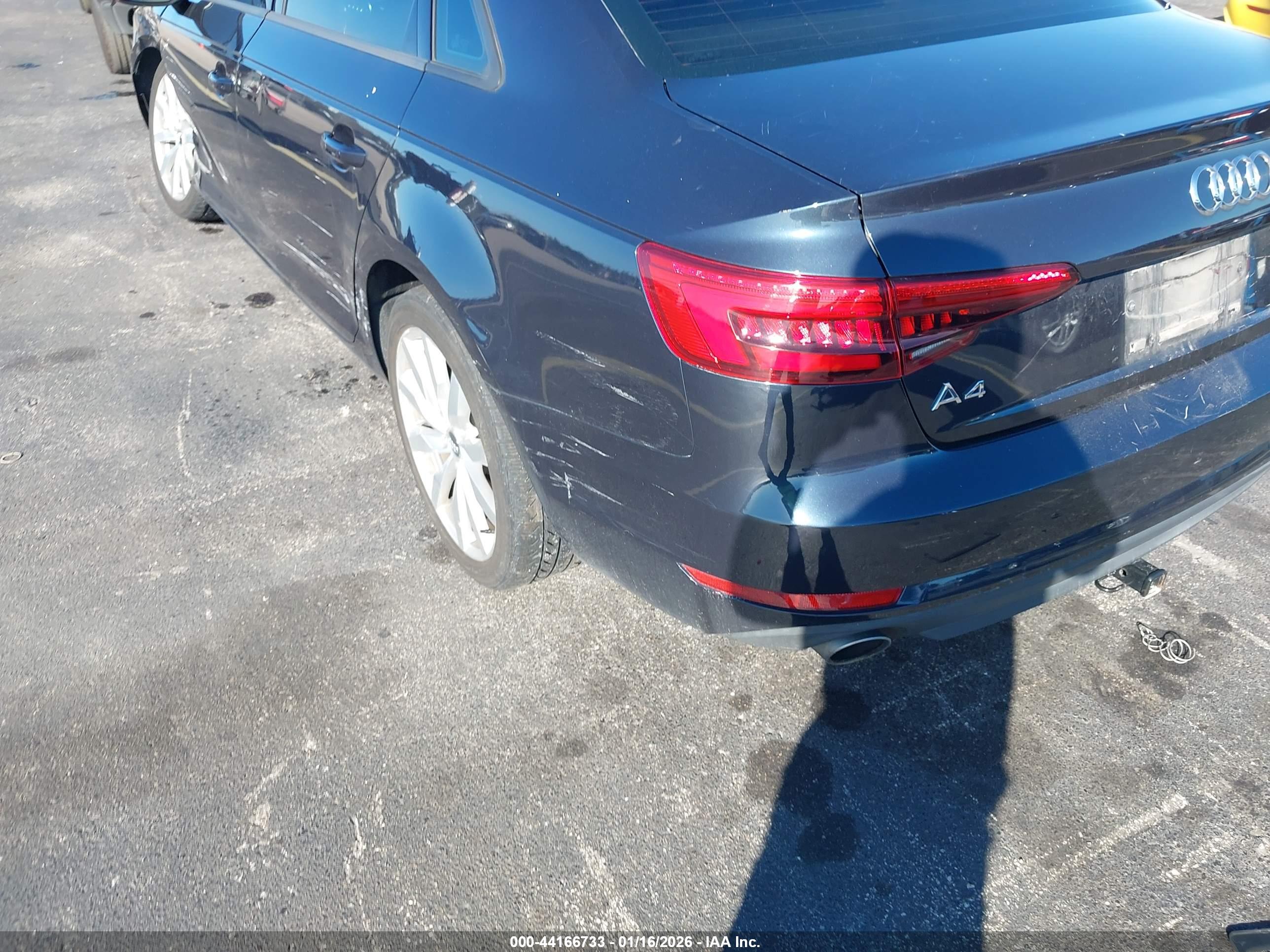 AUDI A4 image 6