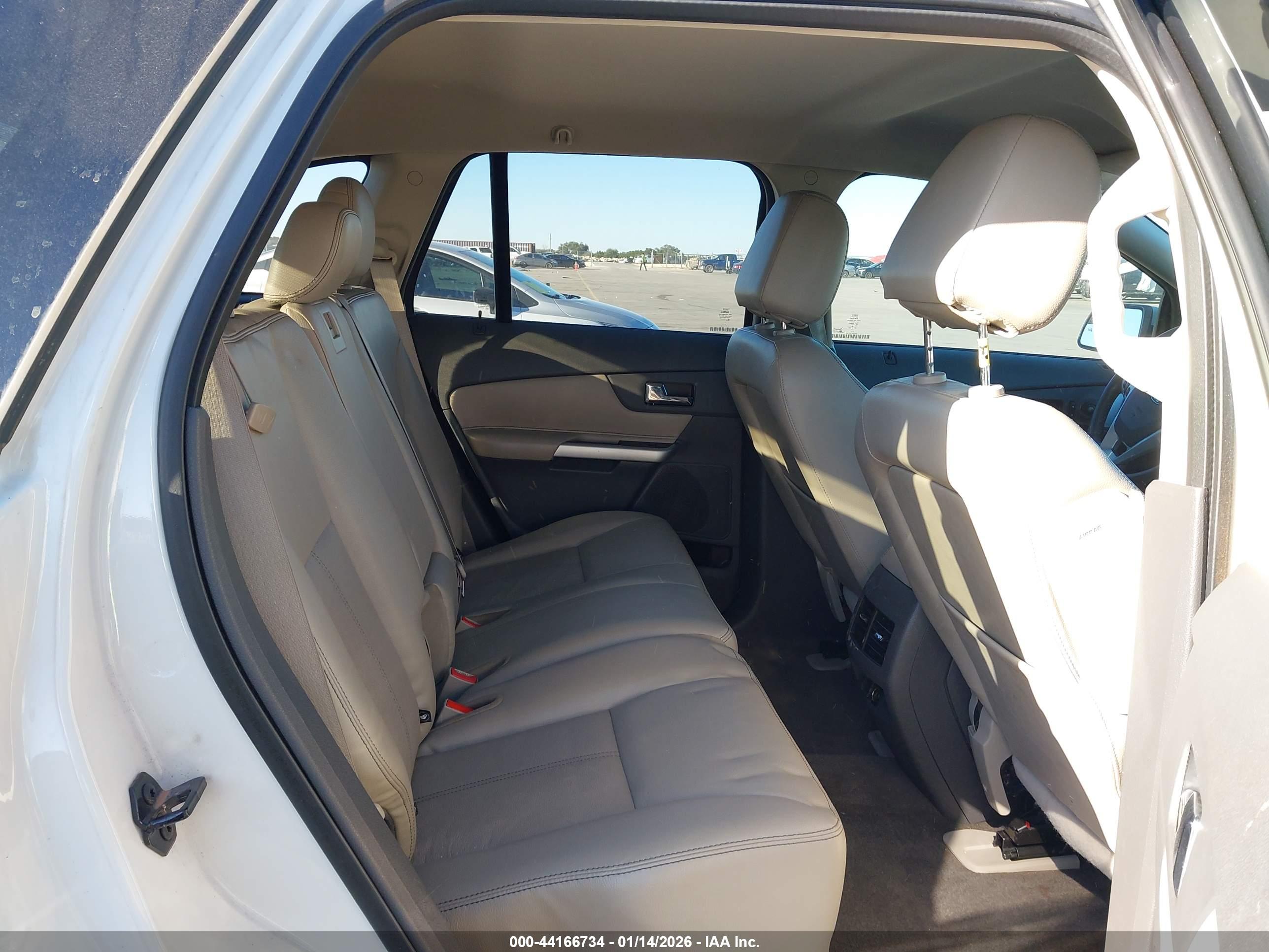 FORD EDGE image 8