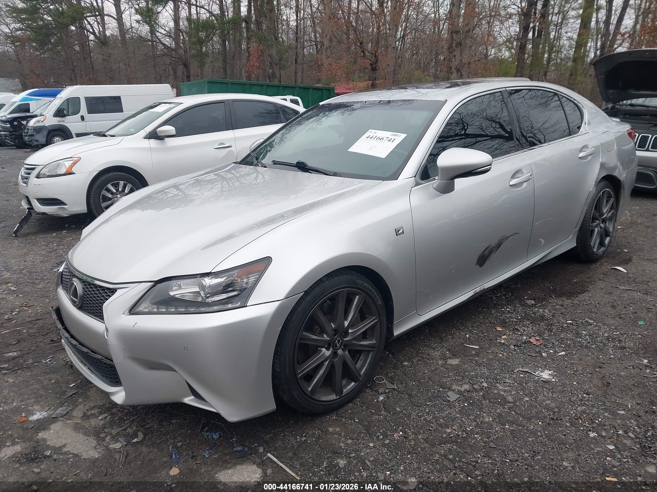 LEXUS GS image 2