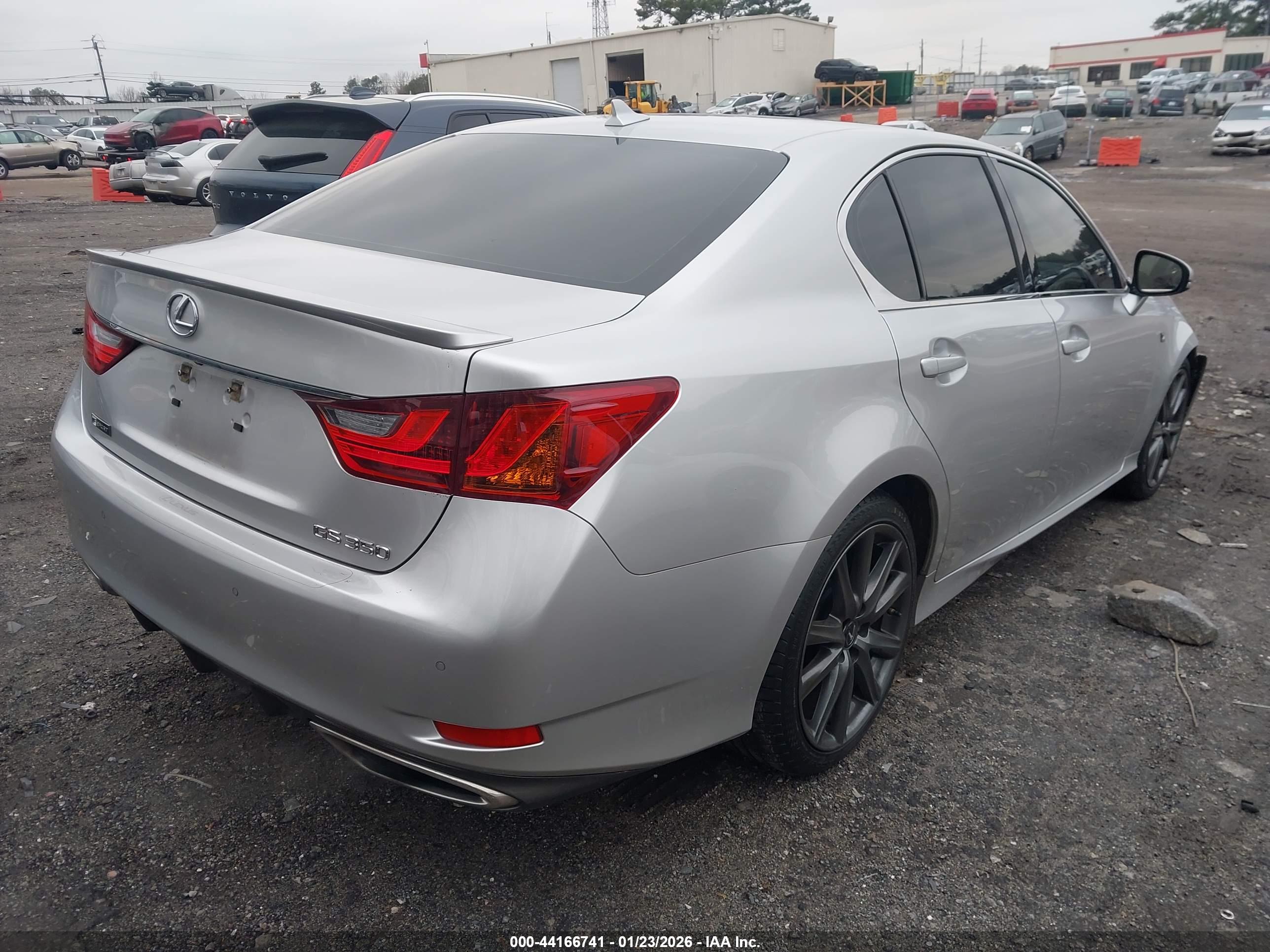 LEXUS GS image 4