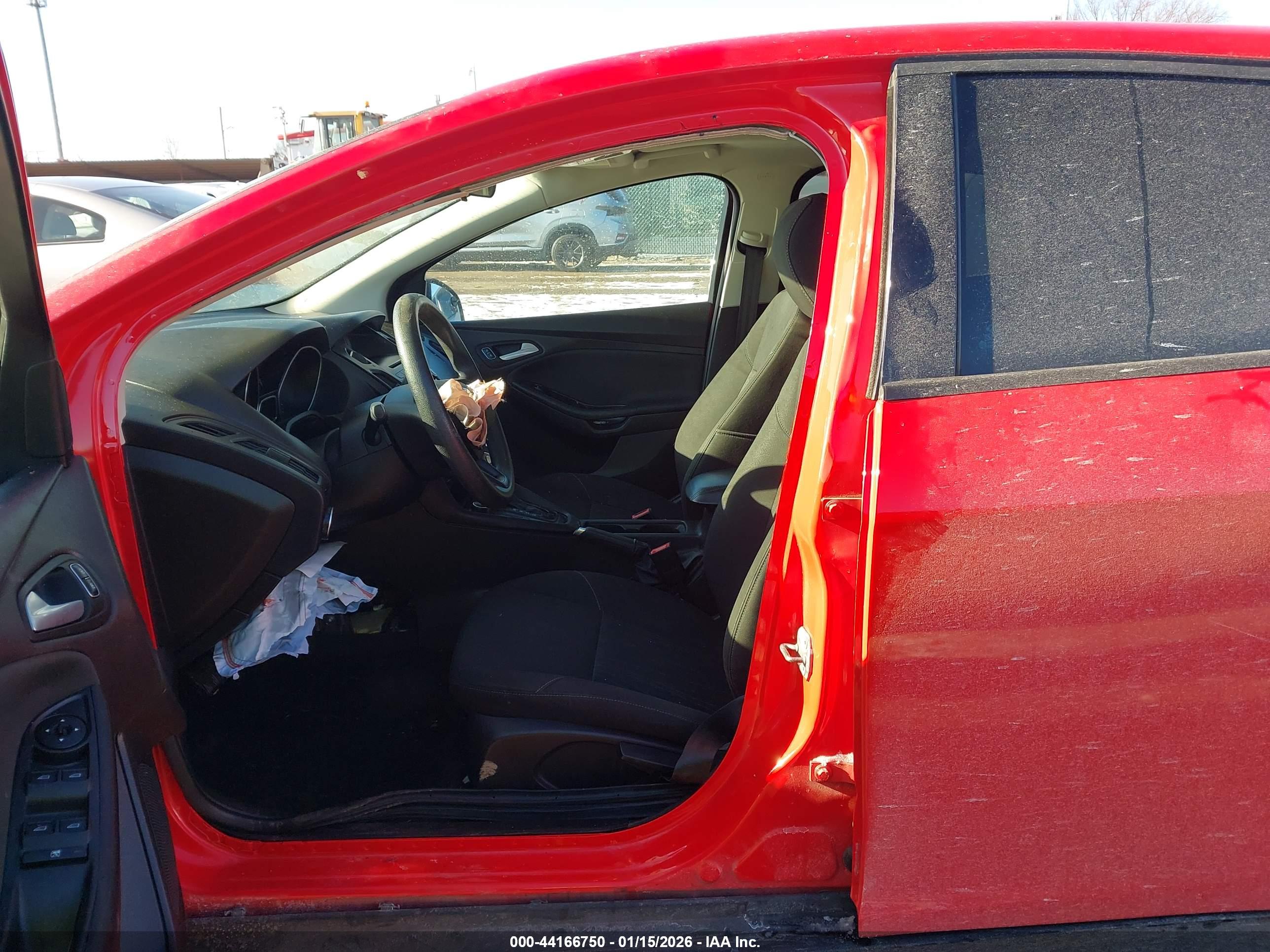 FORD FOCUS image 5