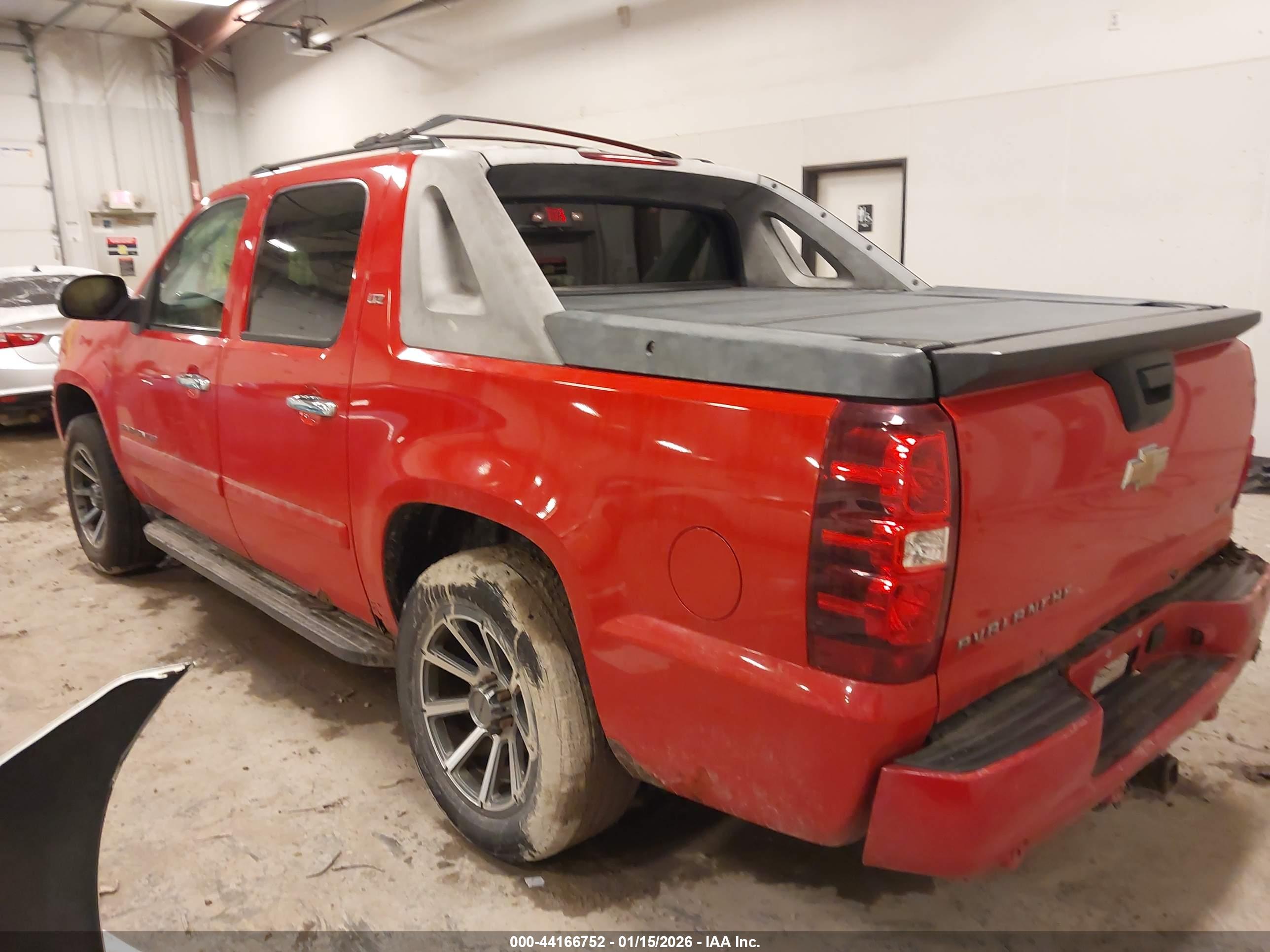 CHEVROLET AVALANCHE image 3