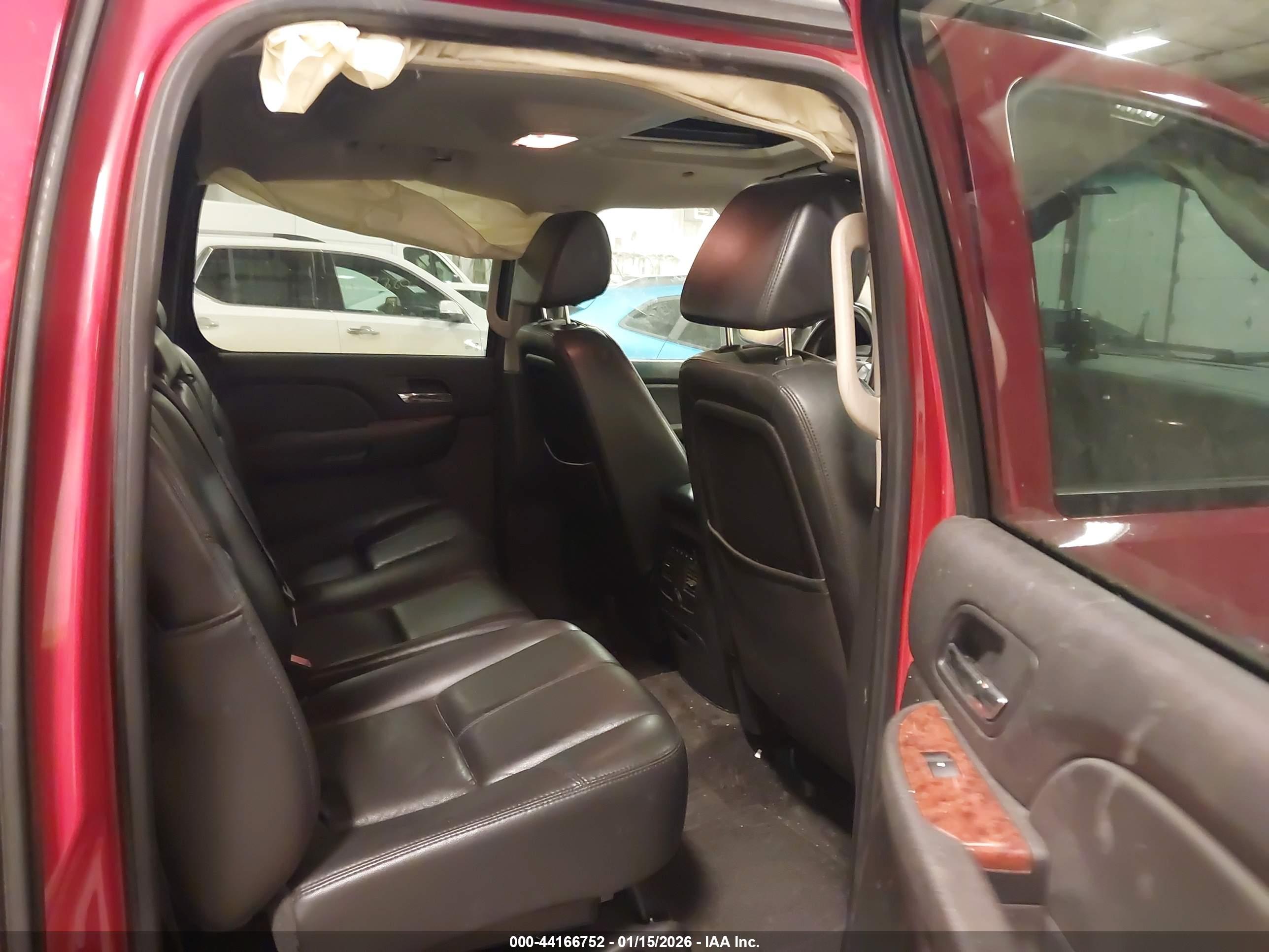 CHEVROLET AVALANCHE image 8