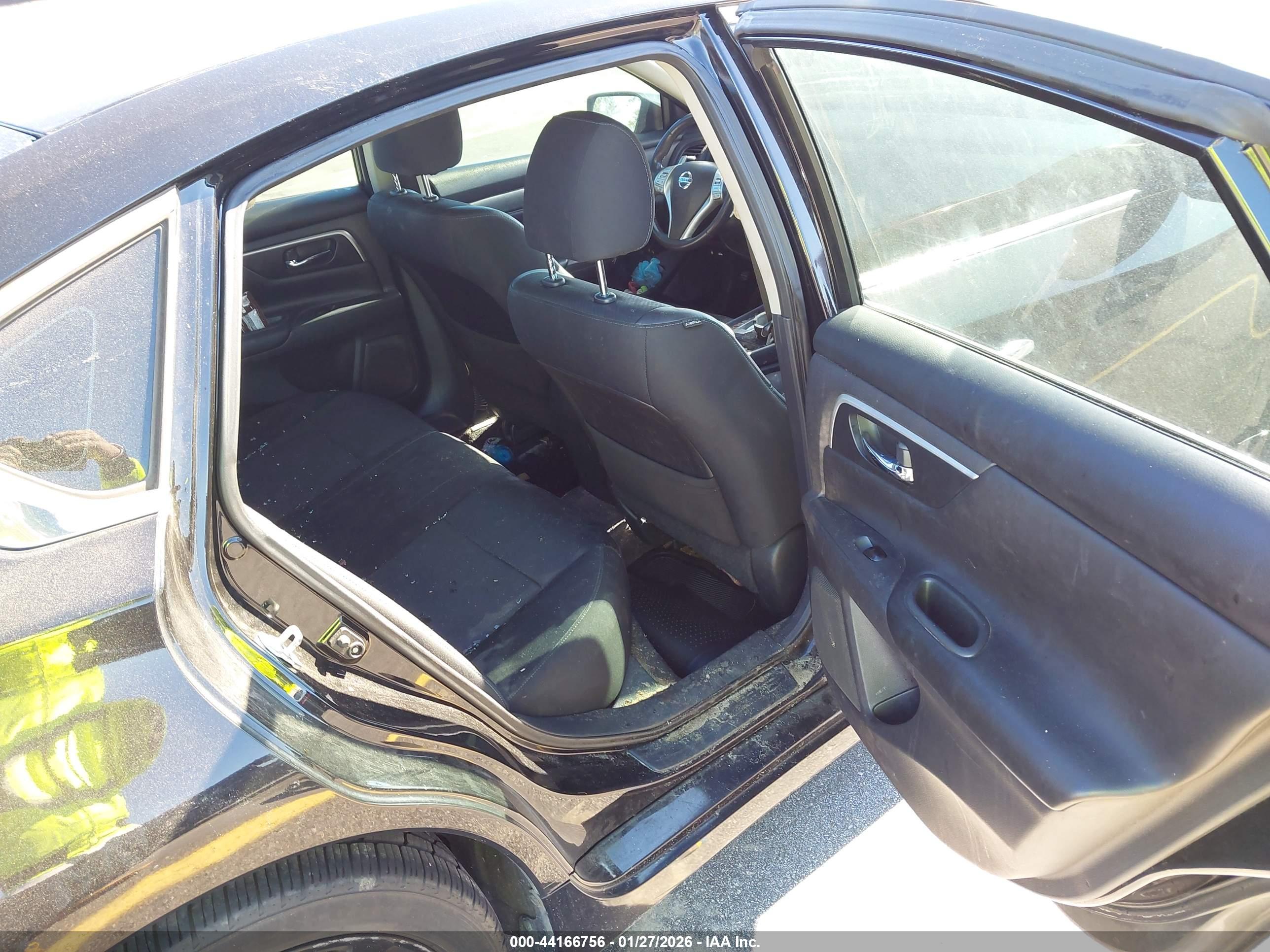 NISSAN ALTIMA image 8