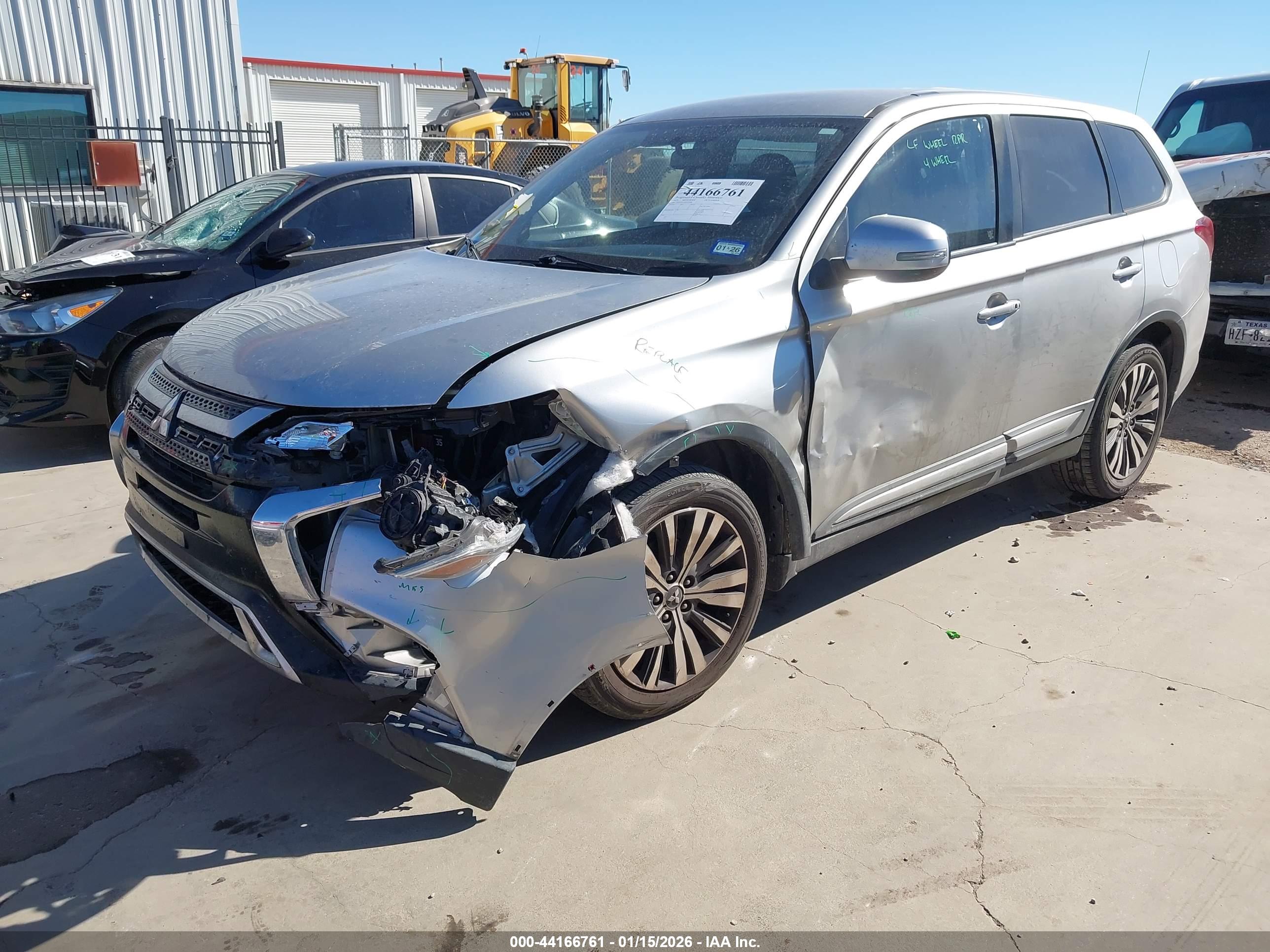 MITSUBISHI OUTLANDER image 2